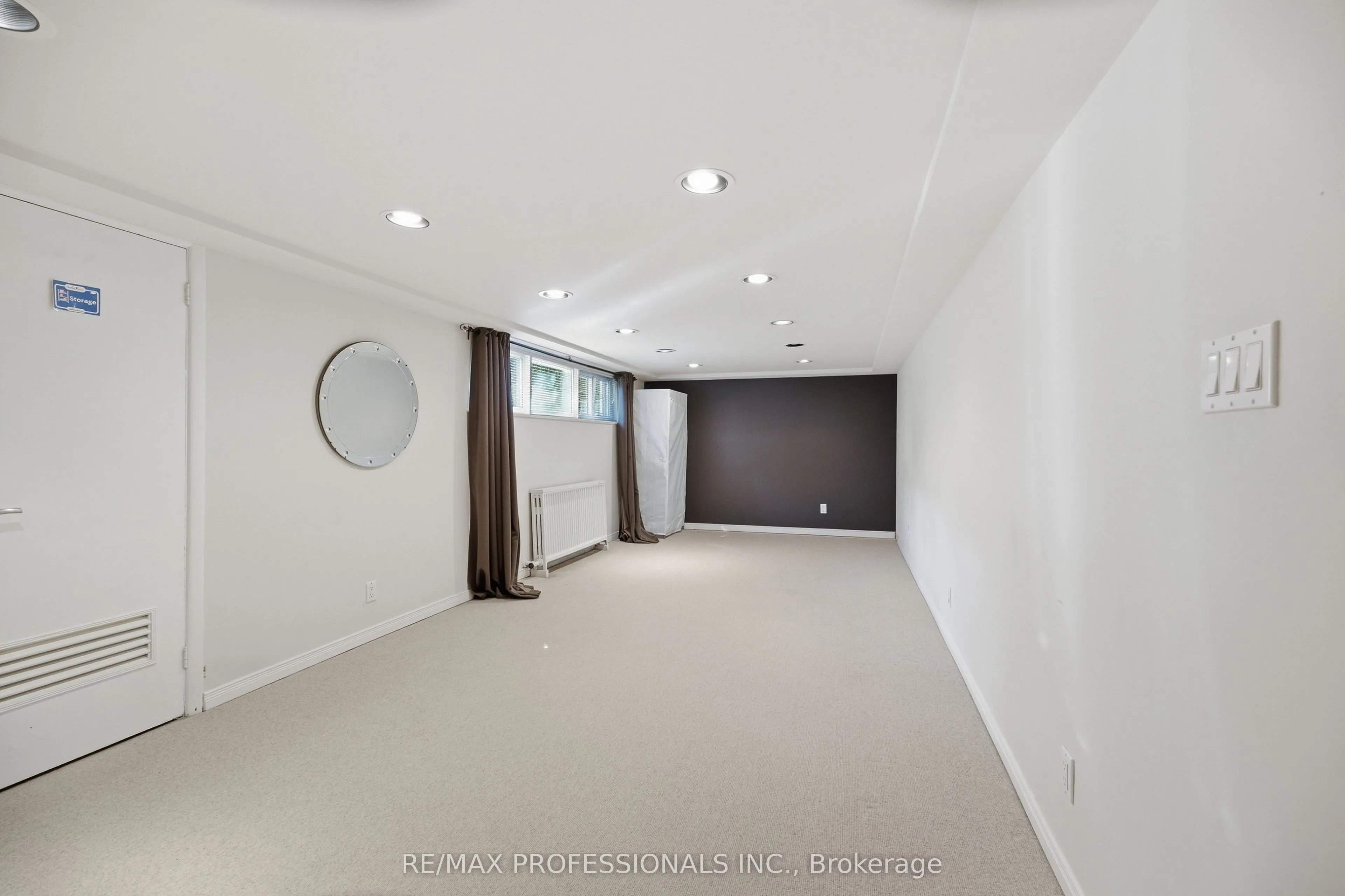 60 Fernalroy Boulevard