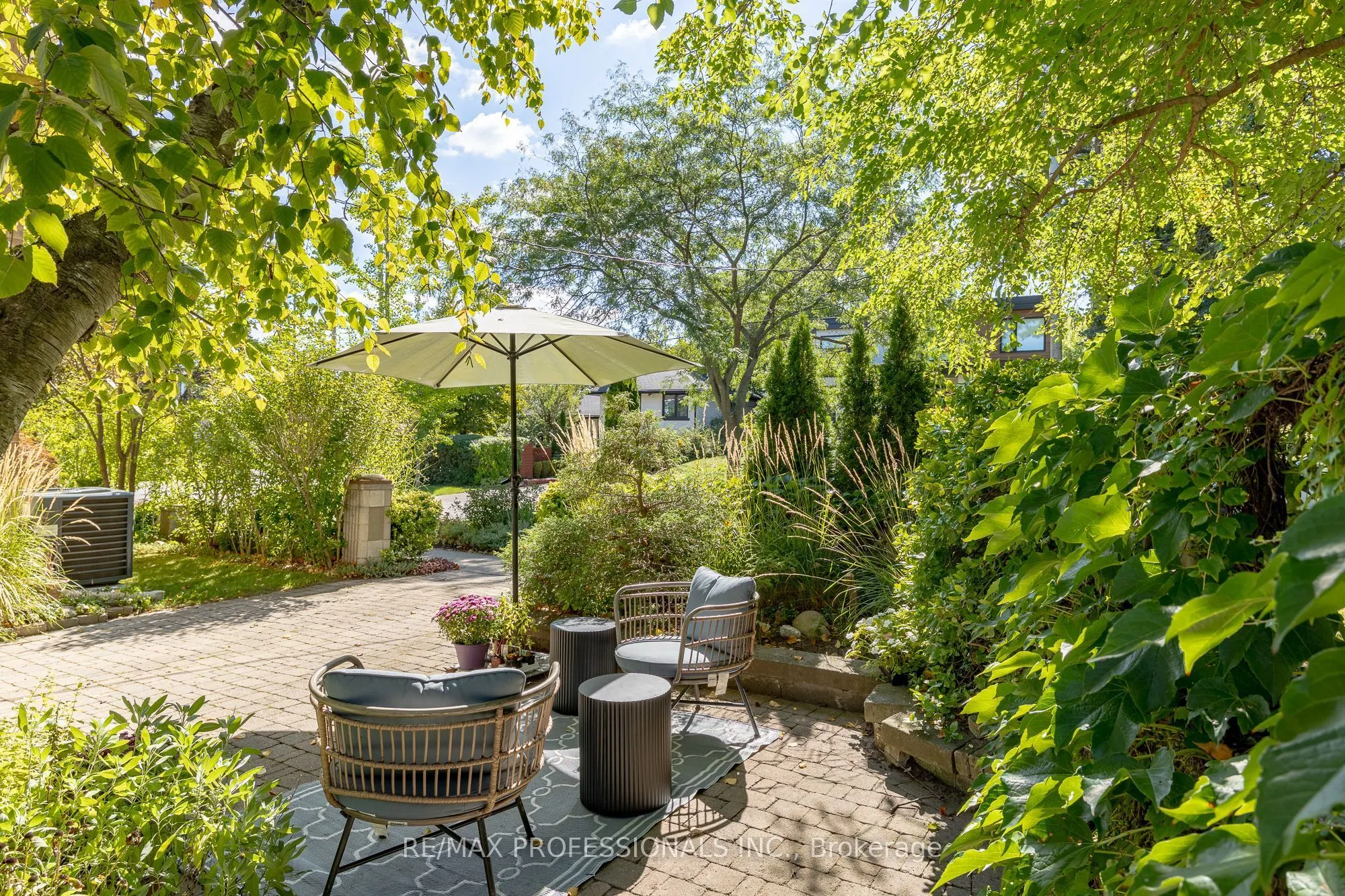 60 Fernalroy Boulevard