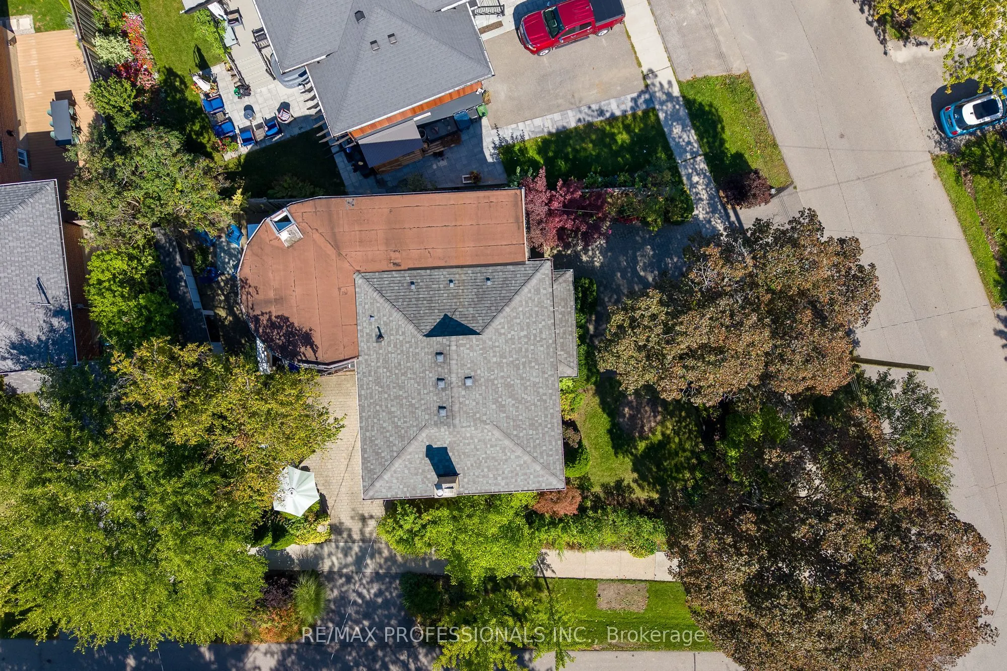 60 Fernalroy Boulevard