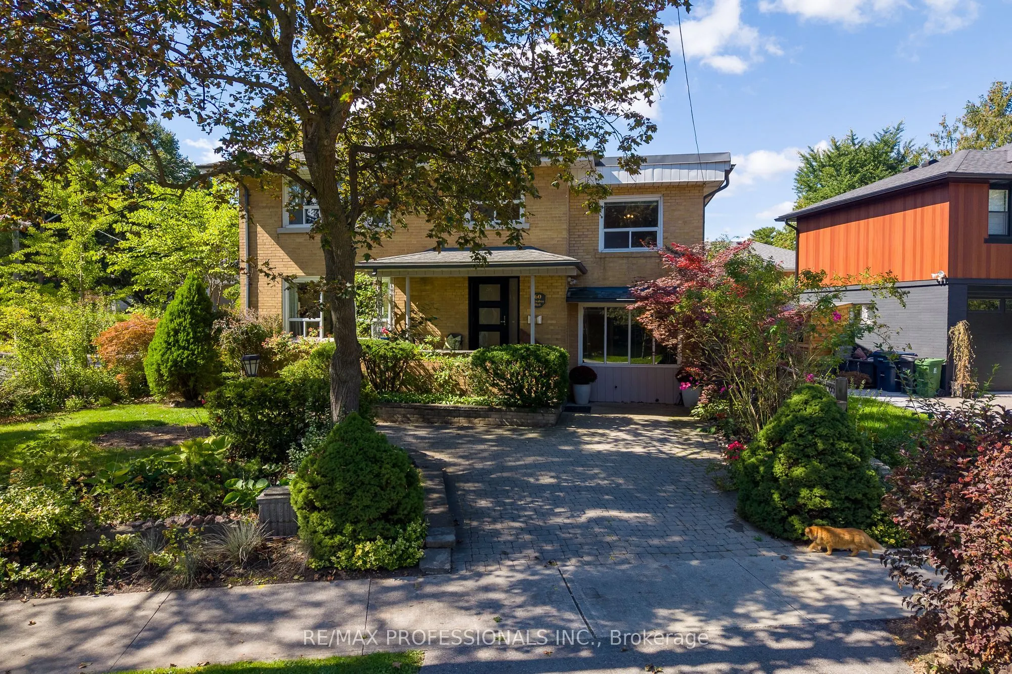 60 Fernalroy Boulevard