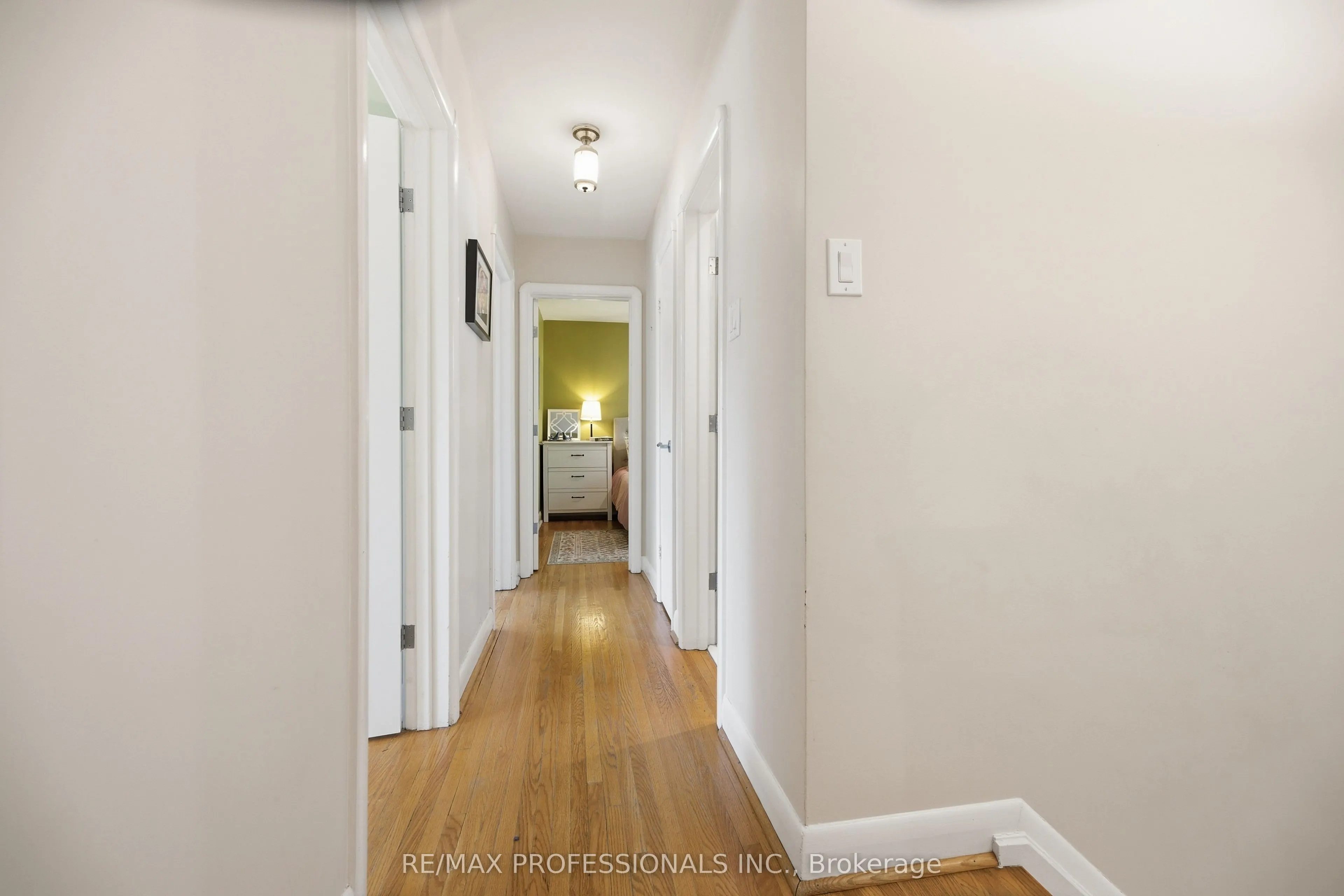 60 Fernalroy Boulevard