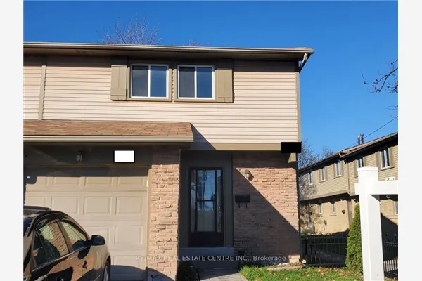 57 Hansen Road N
