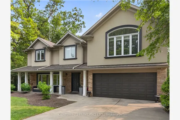 1302 Hillview Crescent