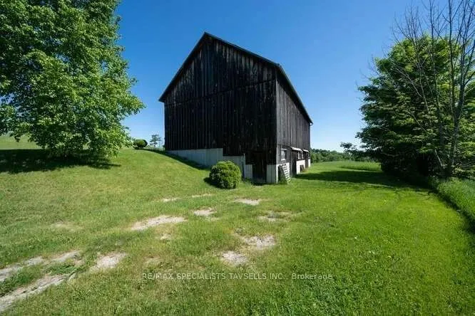 10817 Halls Lake Sd Rd #Barn