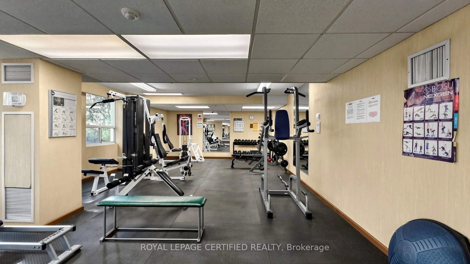 3650 Kaneff Crescent #802