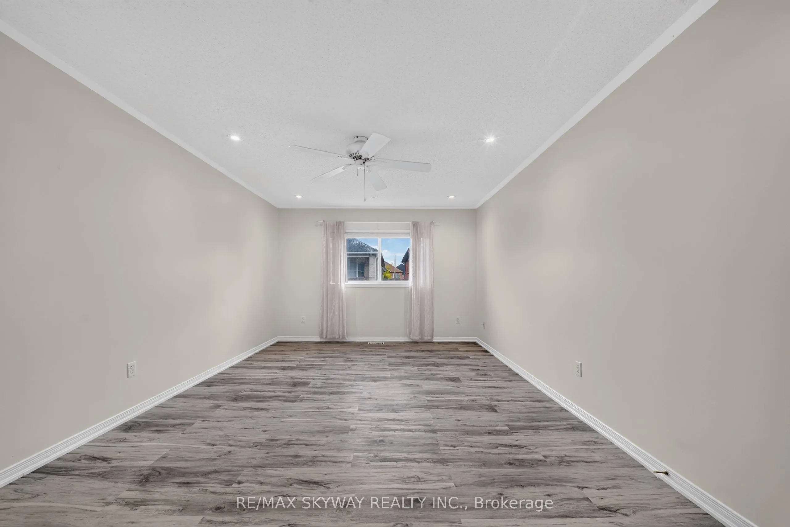 7 Madronna Gardens