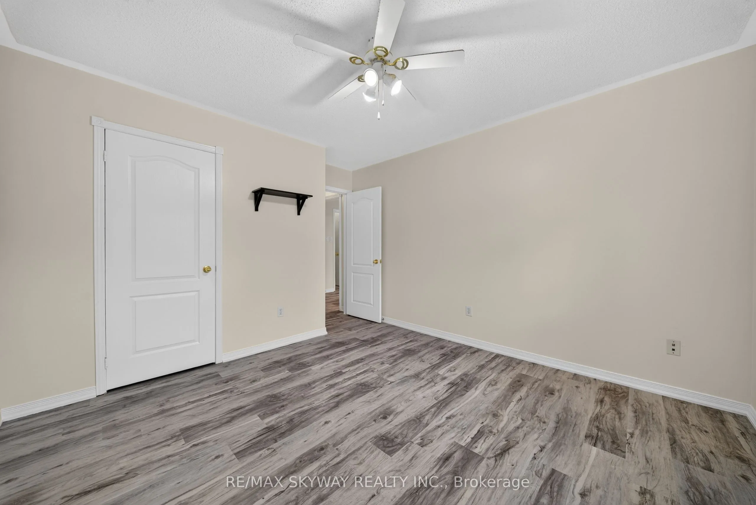 7 Madronna Gardens