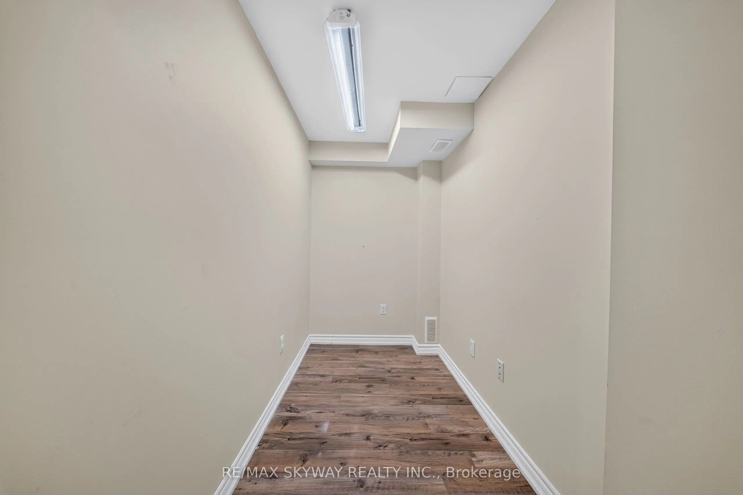 7 Madronna Gardens