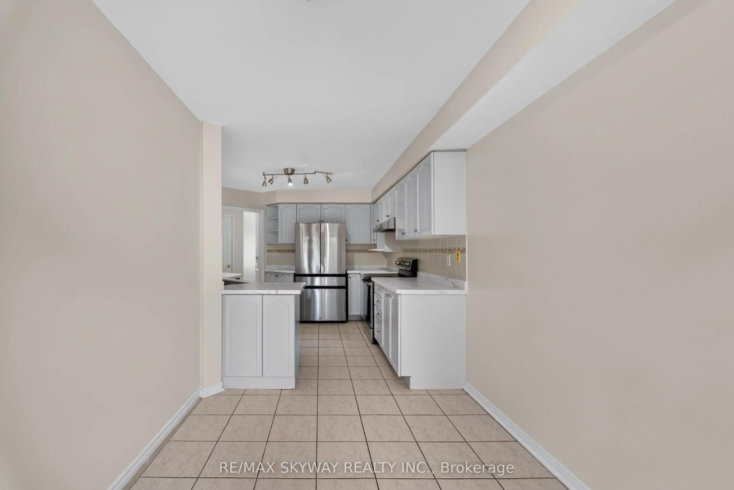 7 Madronna Gardens