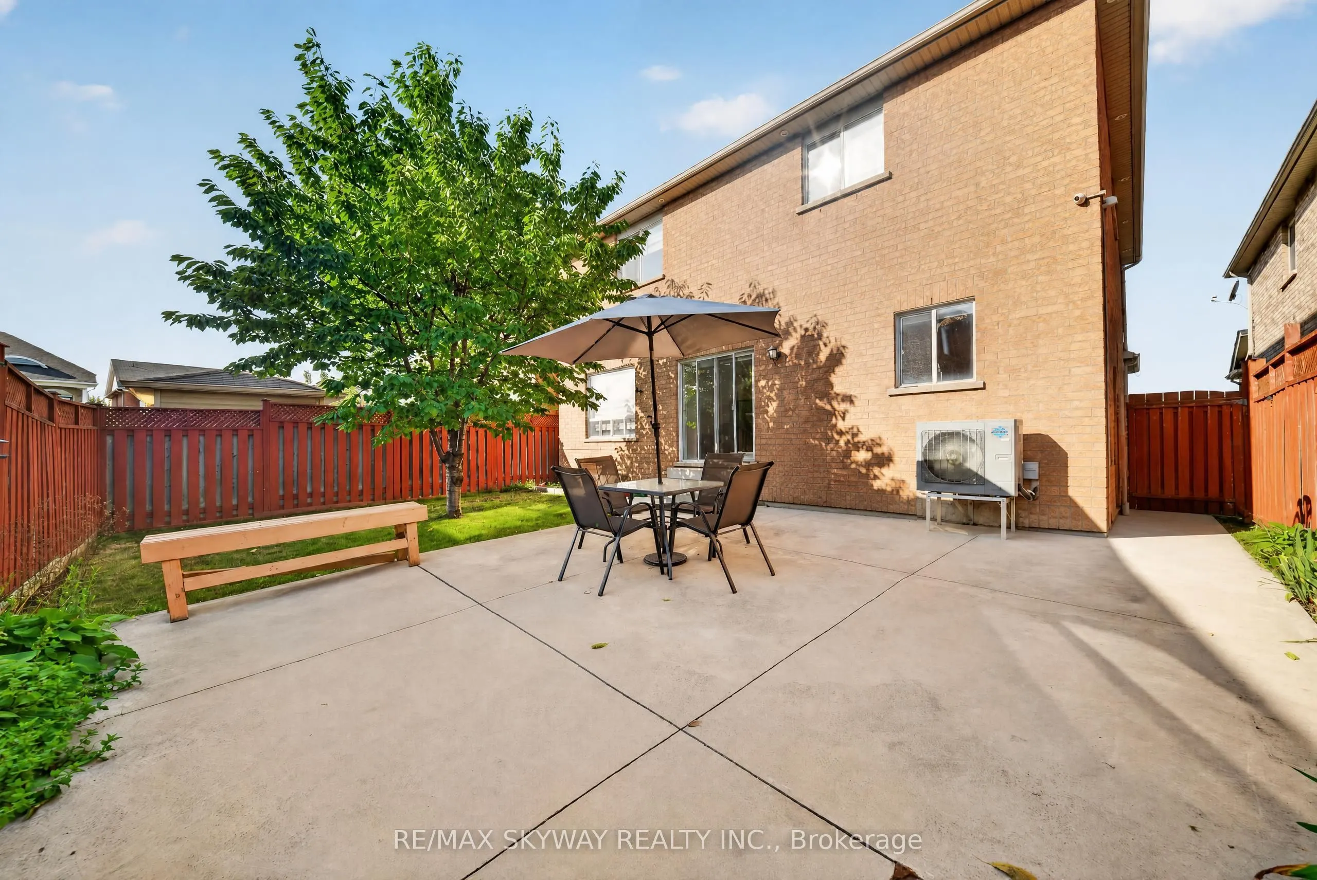 59 Crystal Glen Crescent