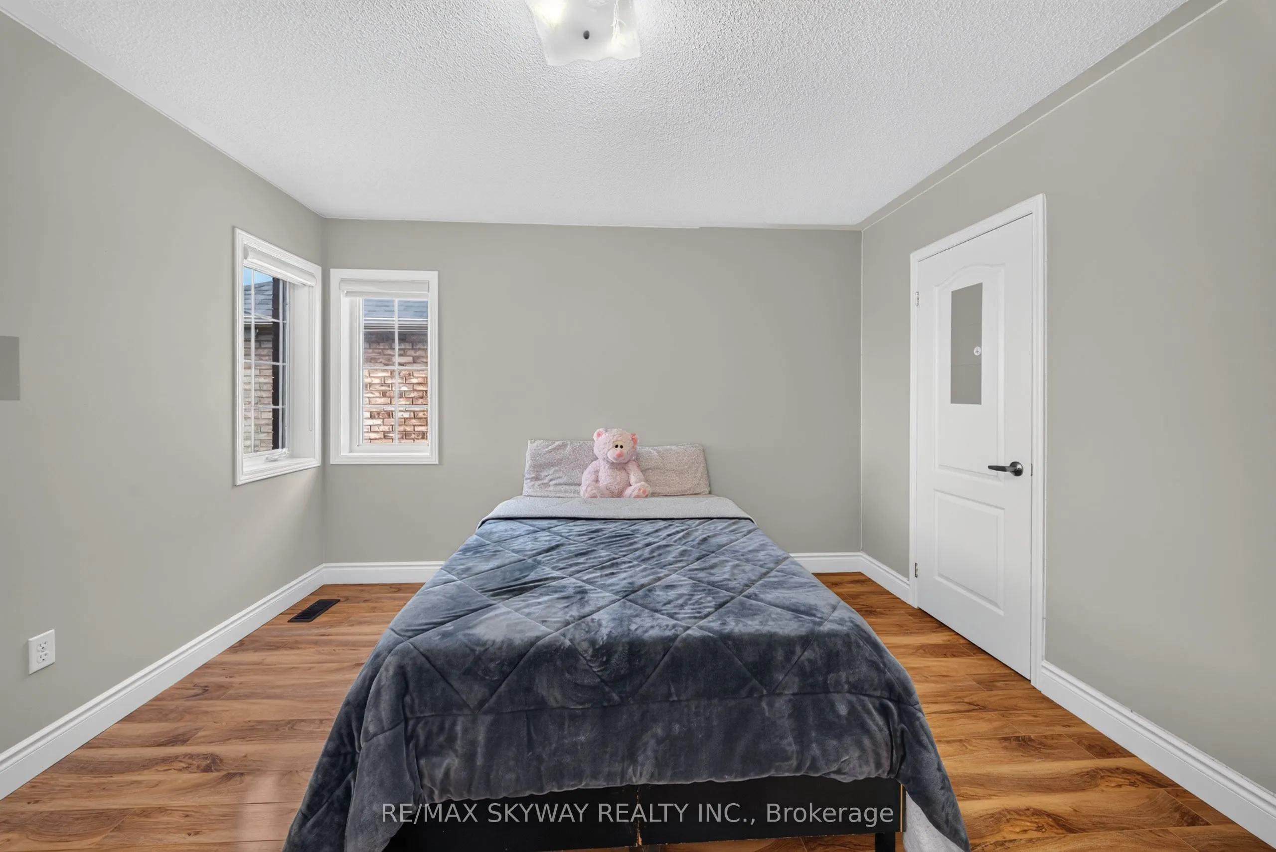 59 Crystal Glen Crescent