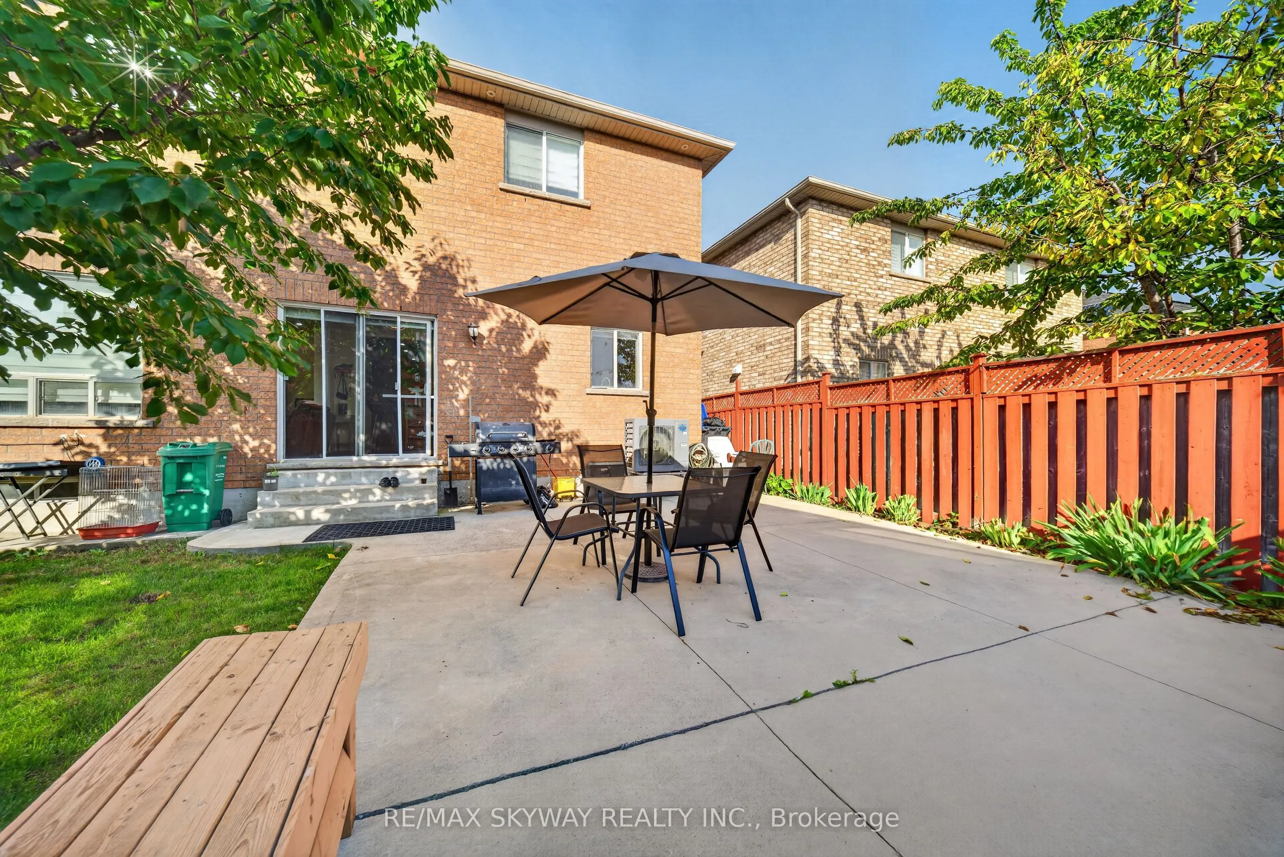 59 Crystal Glen Crescent