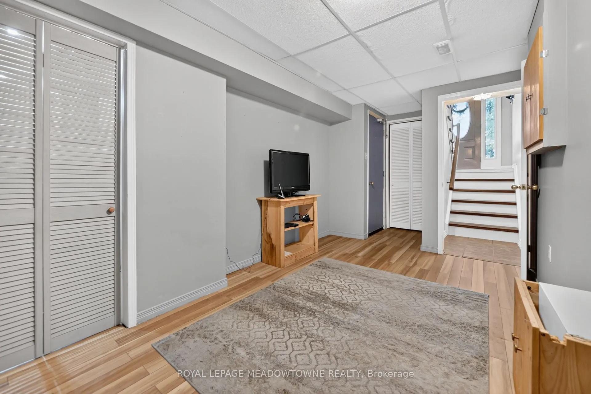 38 Lakeview Court