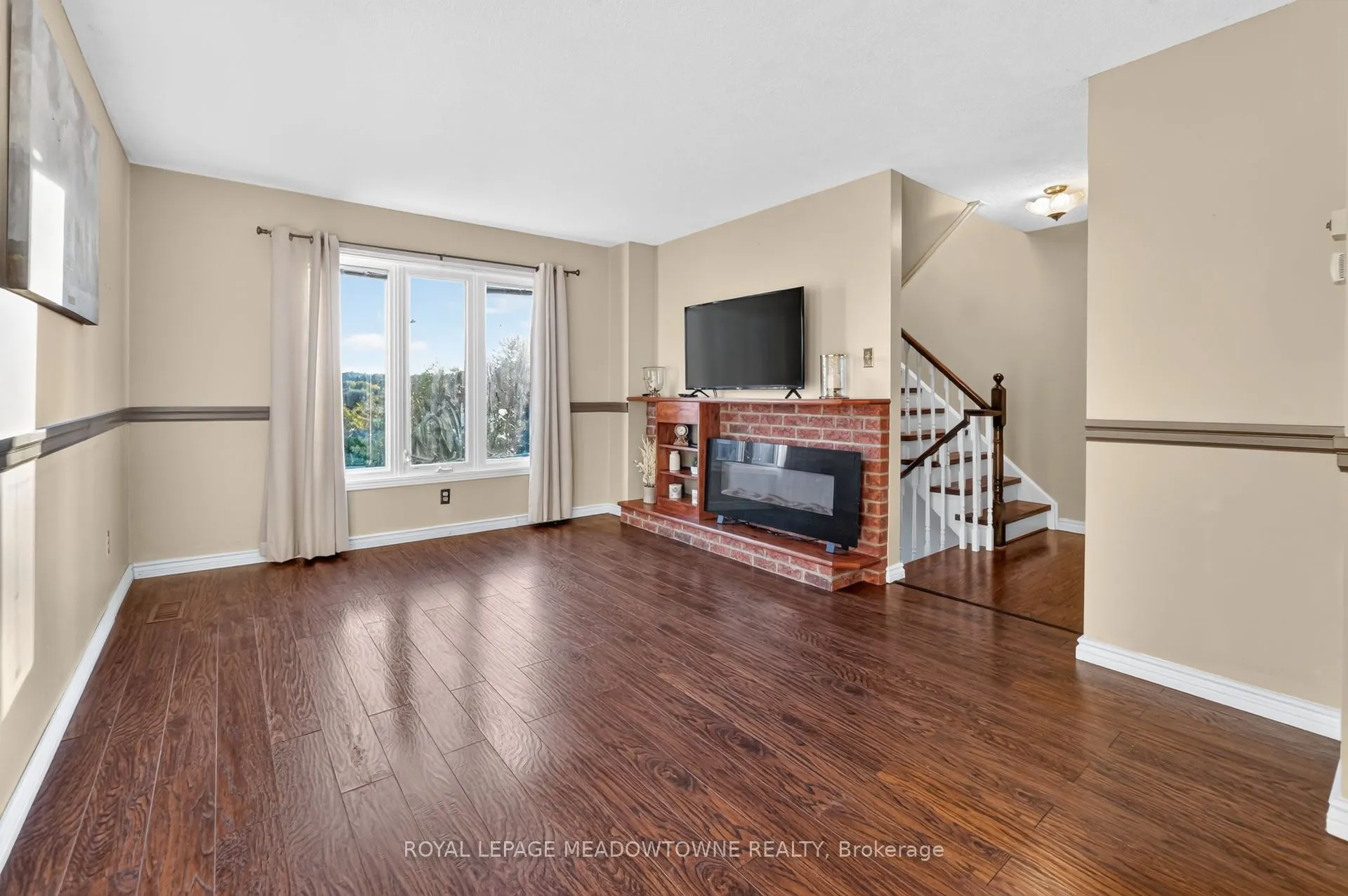 38 Lakeview Court