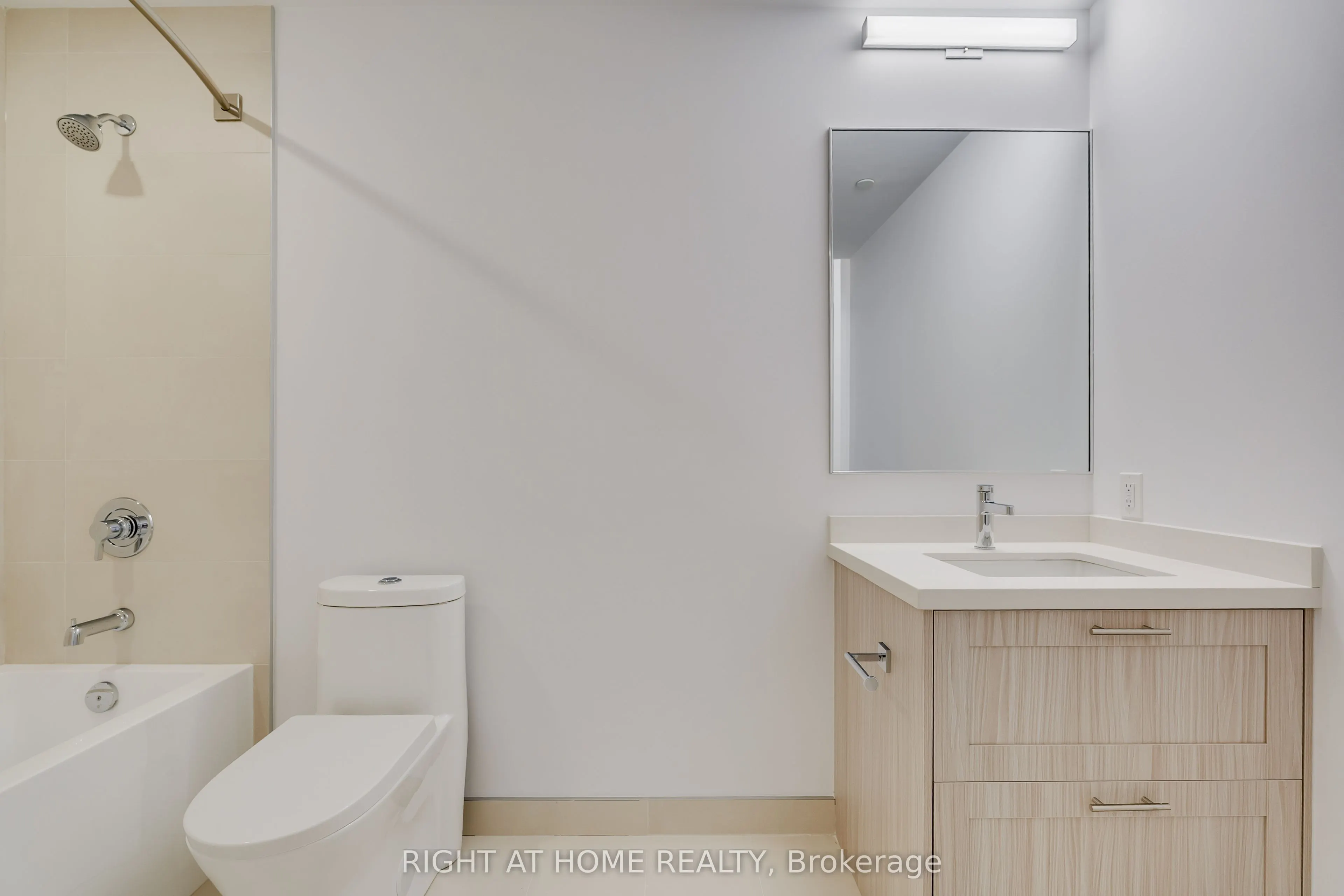 2946 Dundas Street W #605