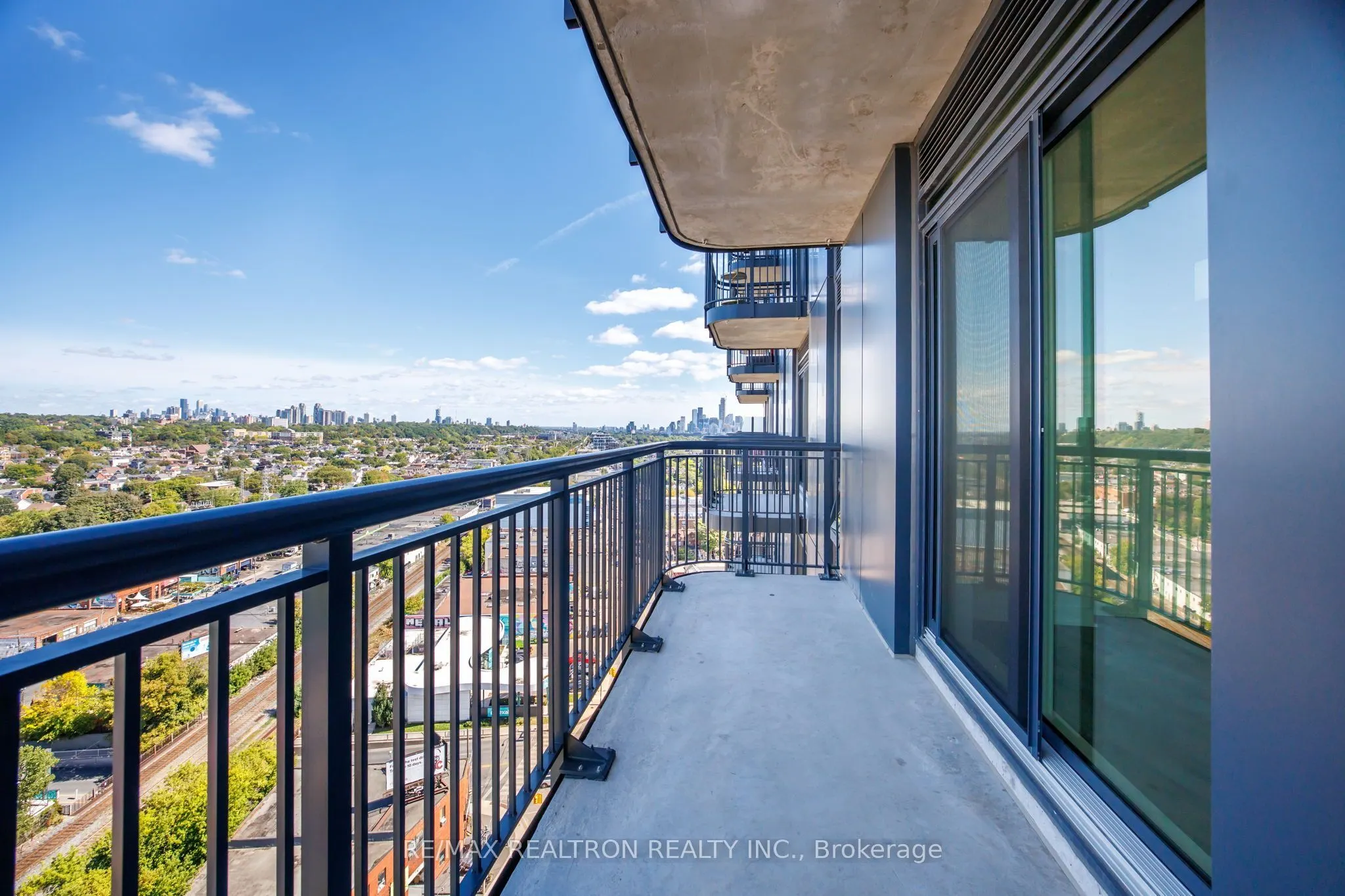 1185 Dupont Street #1402