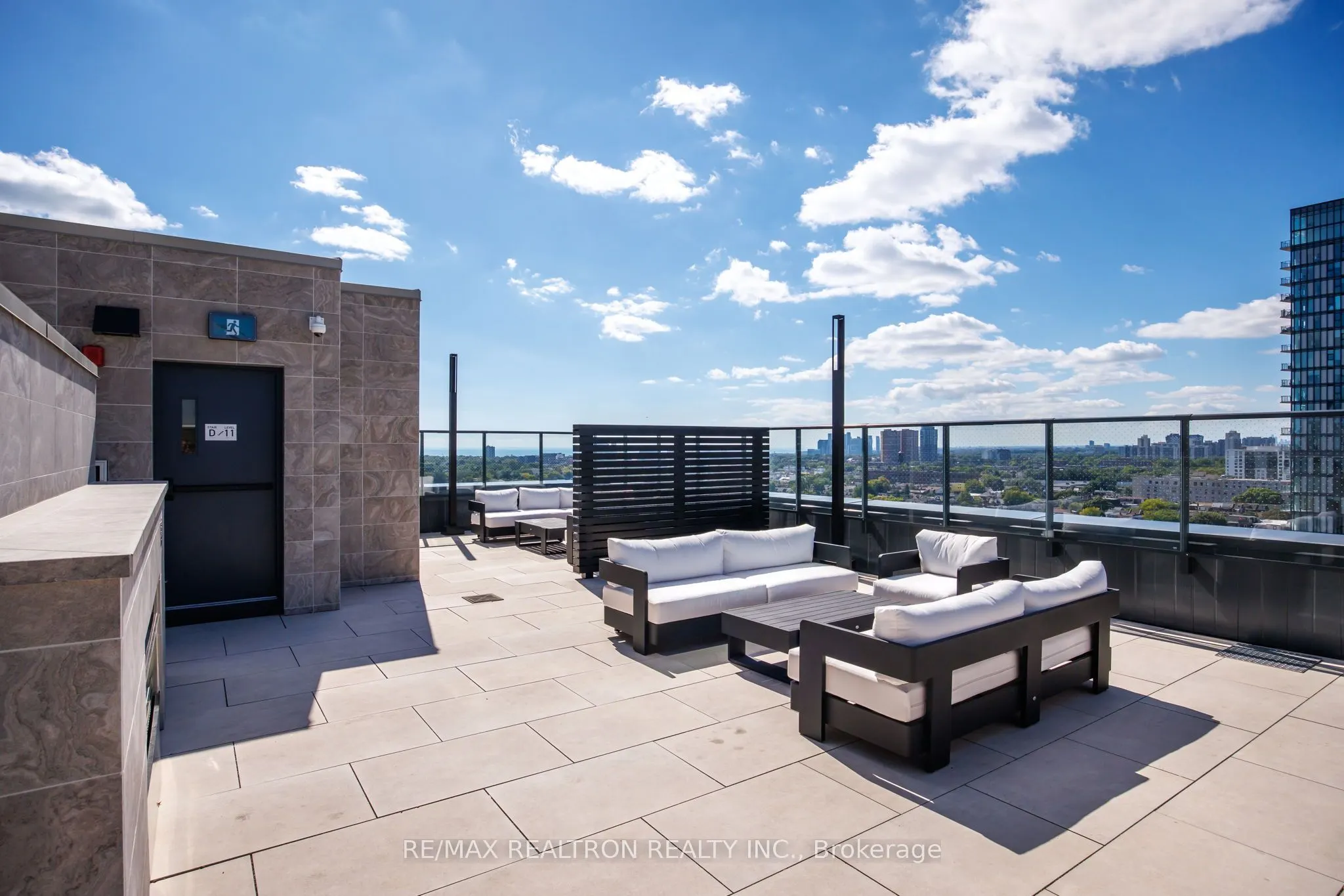 1185 Dupont Street #1402