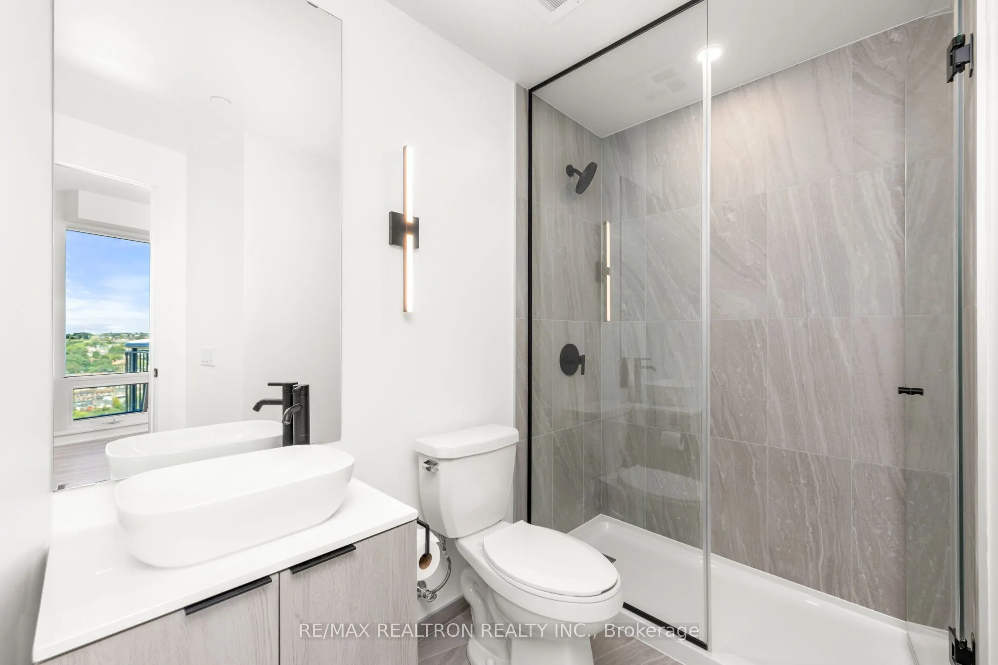 1185 Dupont Street #1402