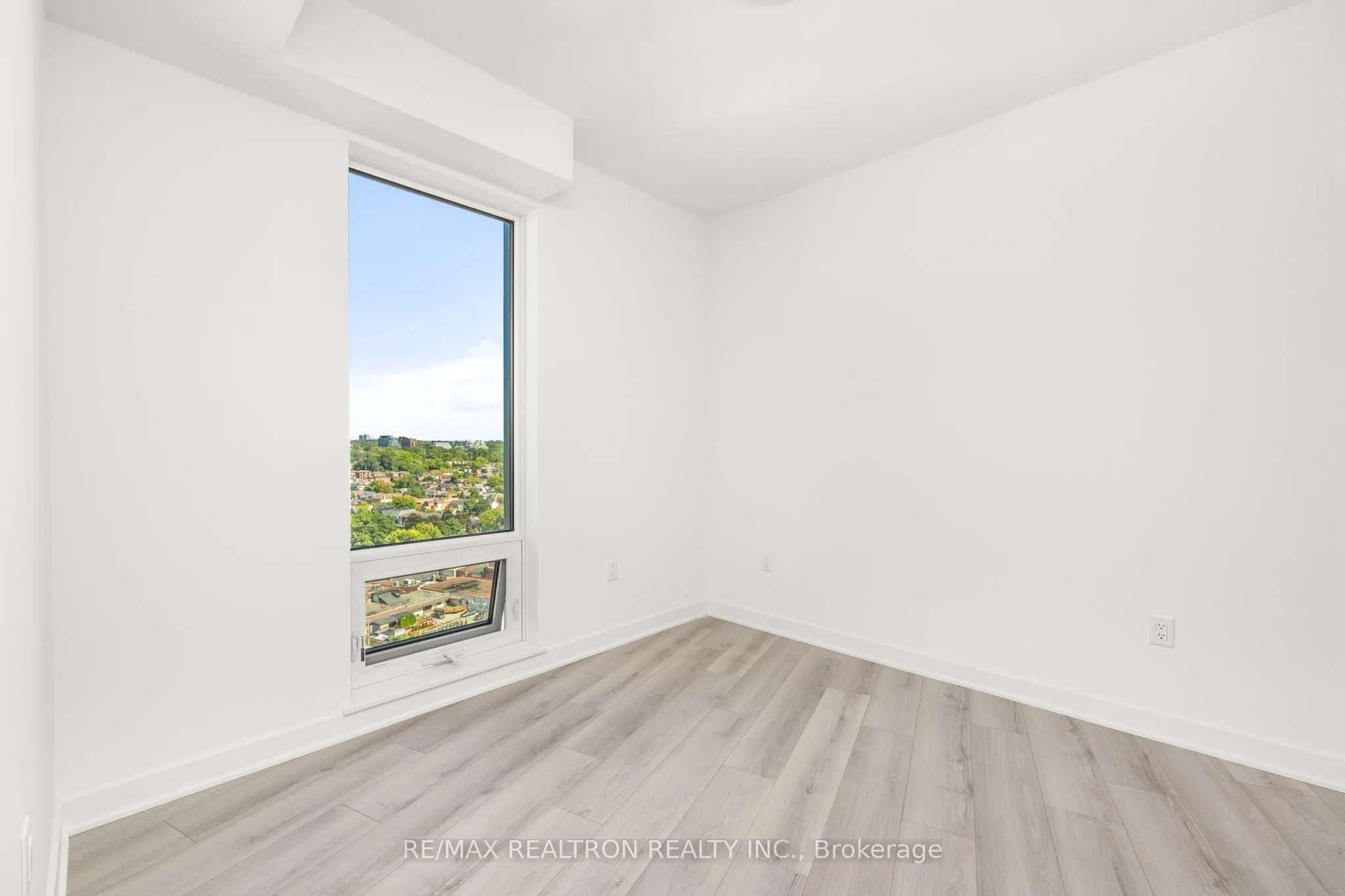 1185 Dupont Street #1402