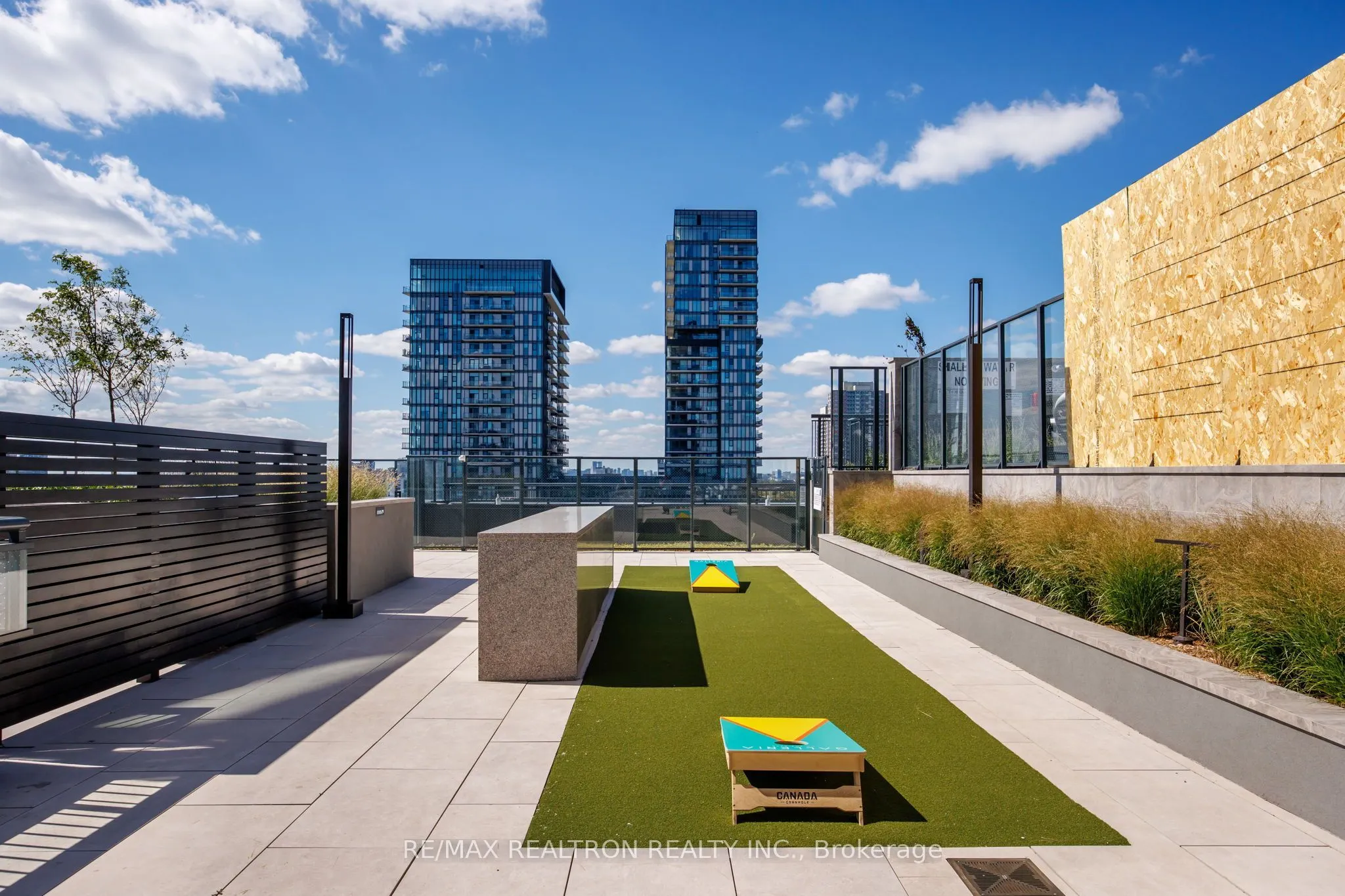 1185 Dupont Street #1402