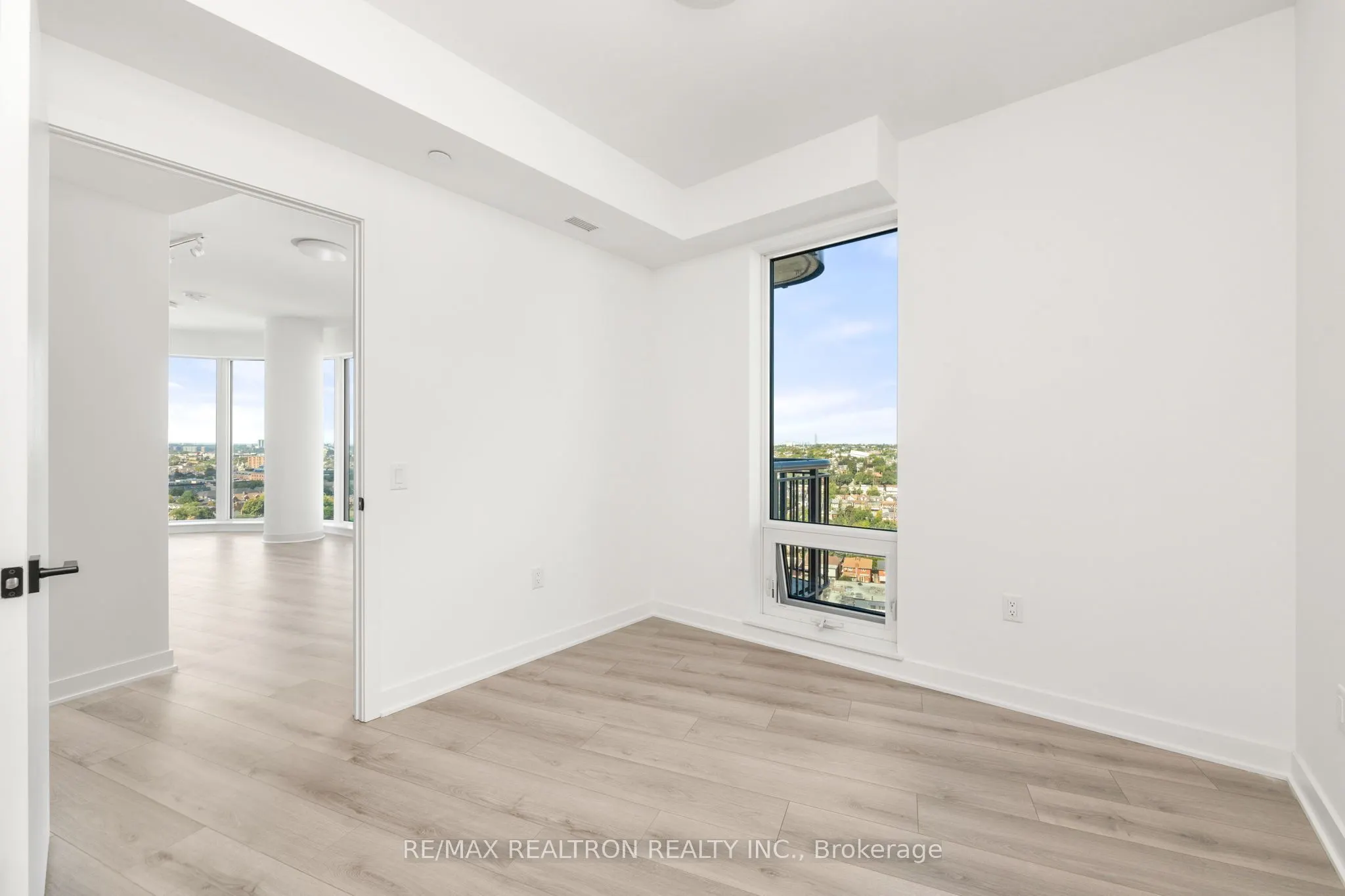 1185 Dupont Street #1402
