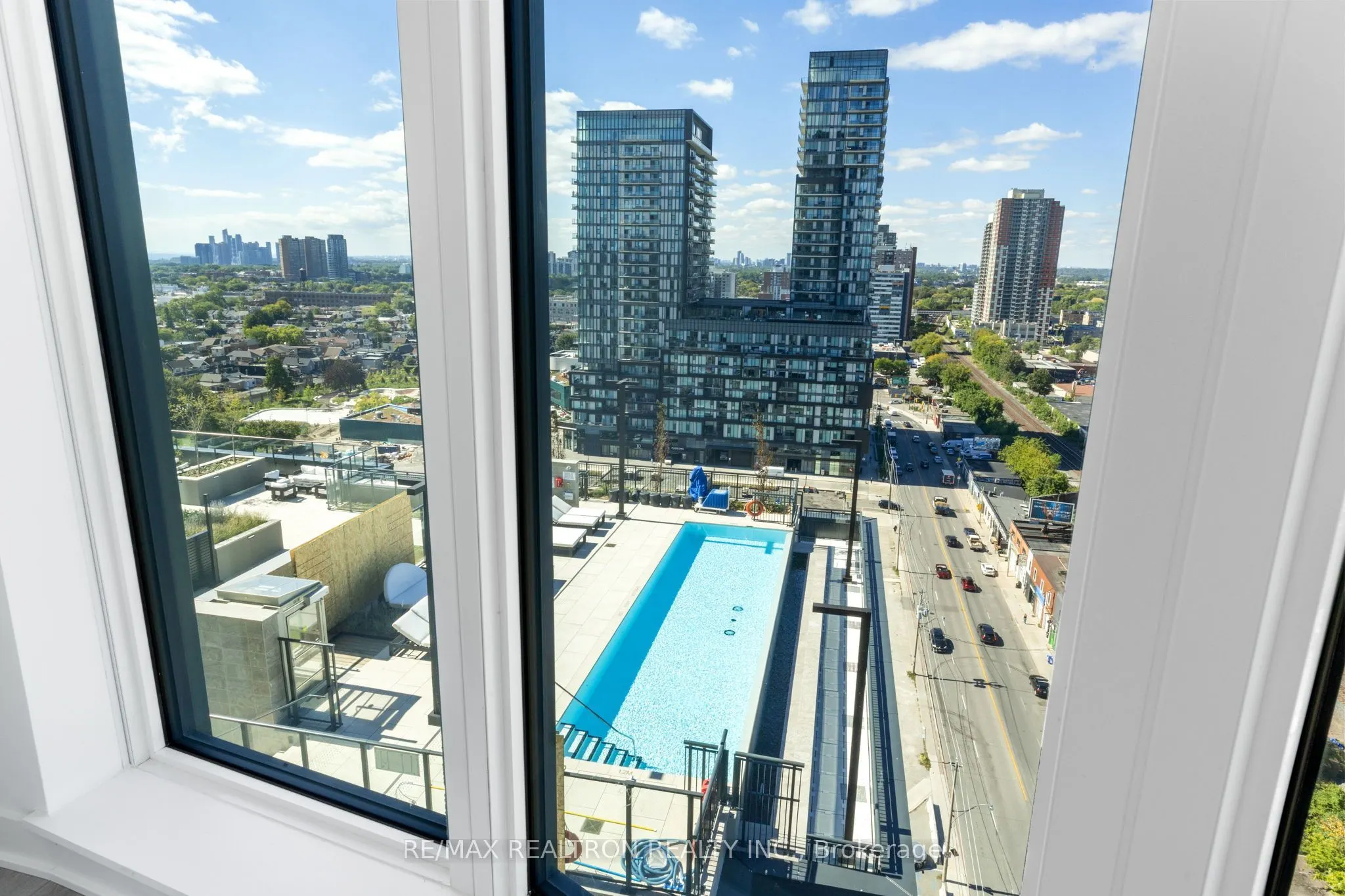 1185 Dupont Street #1402
