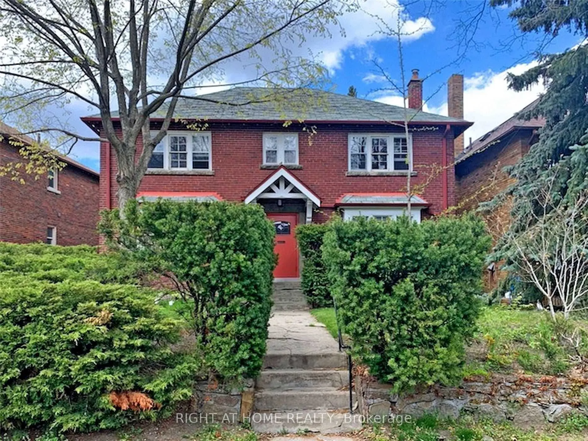 11 Rivercrest Road