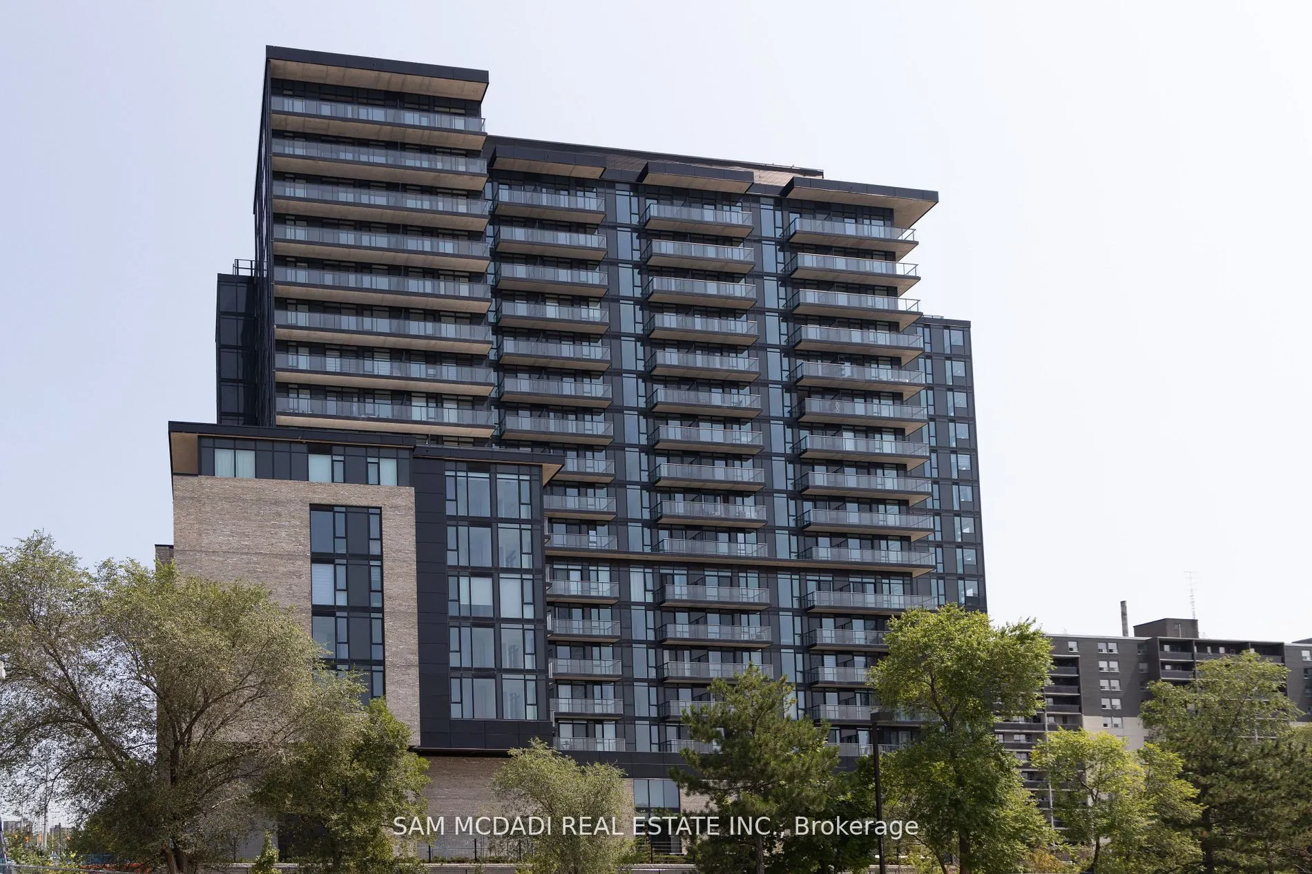 86 Dundas Street E #1517