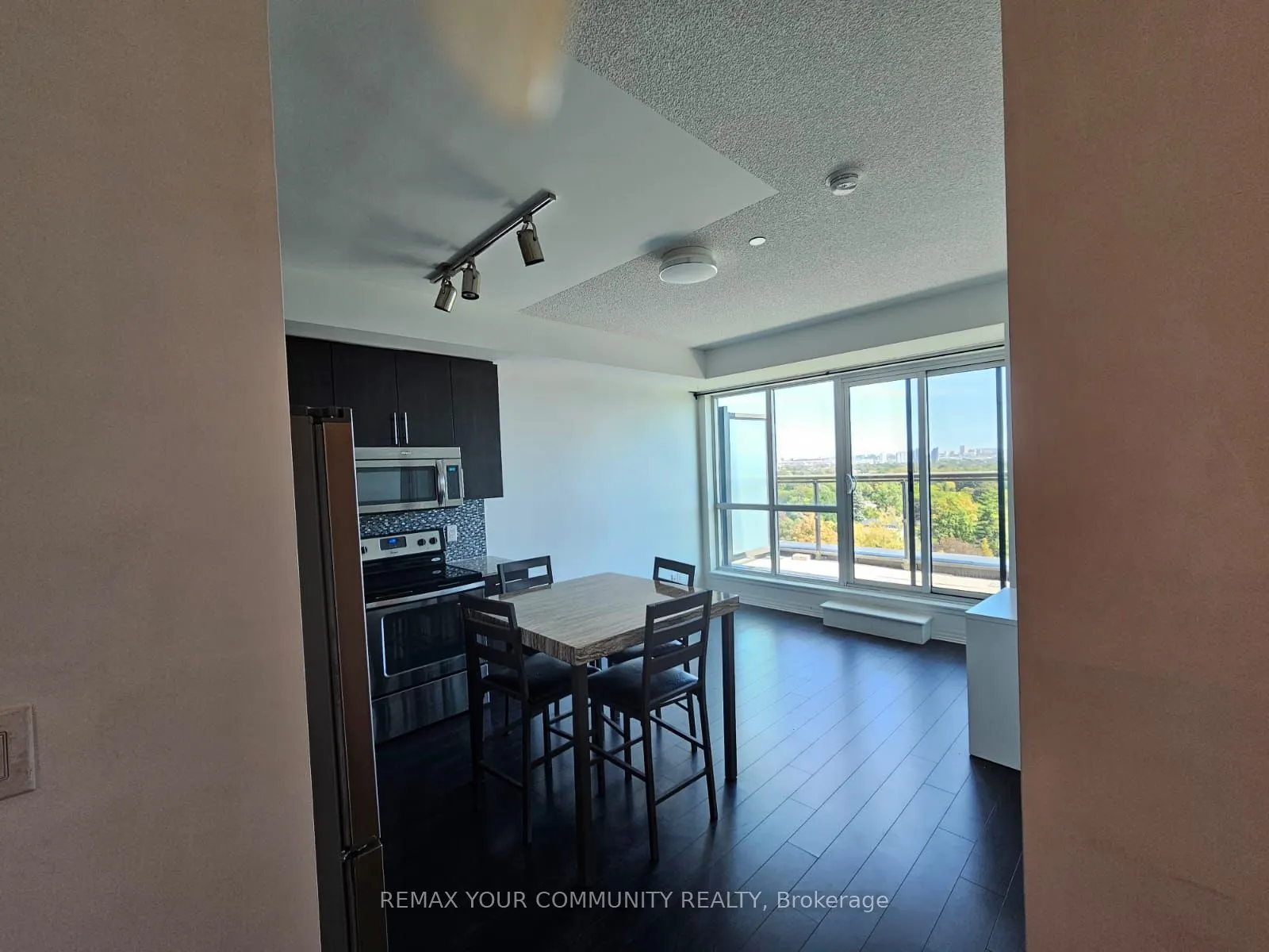80 Esther Lorrie Drive #1206