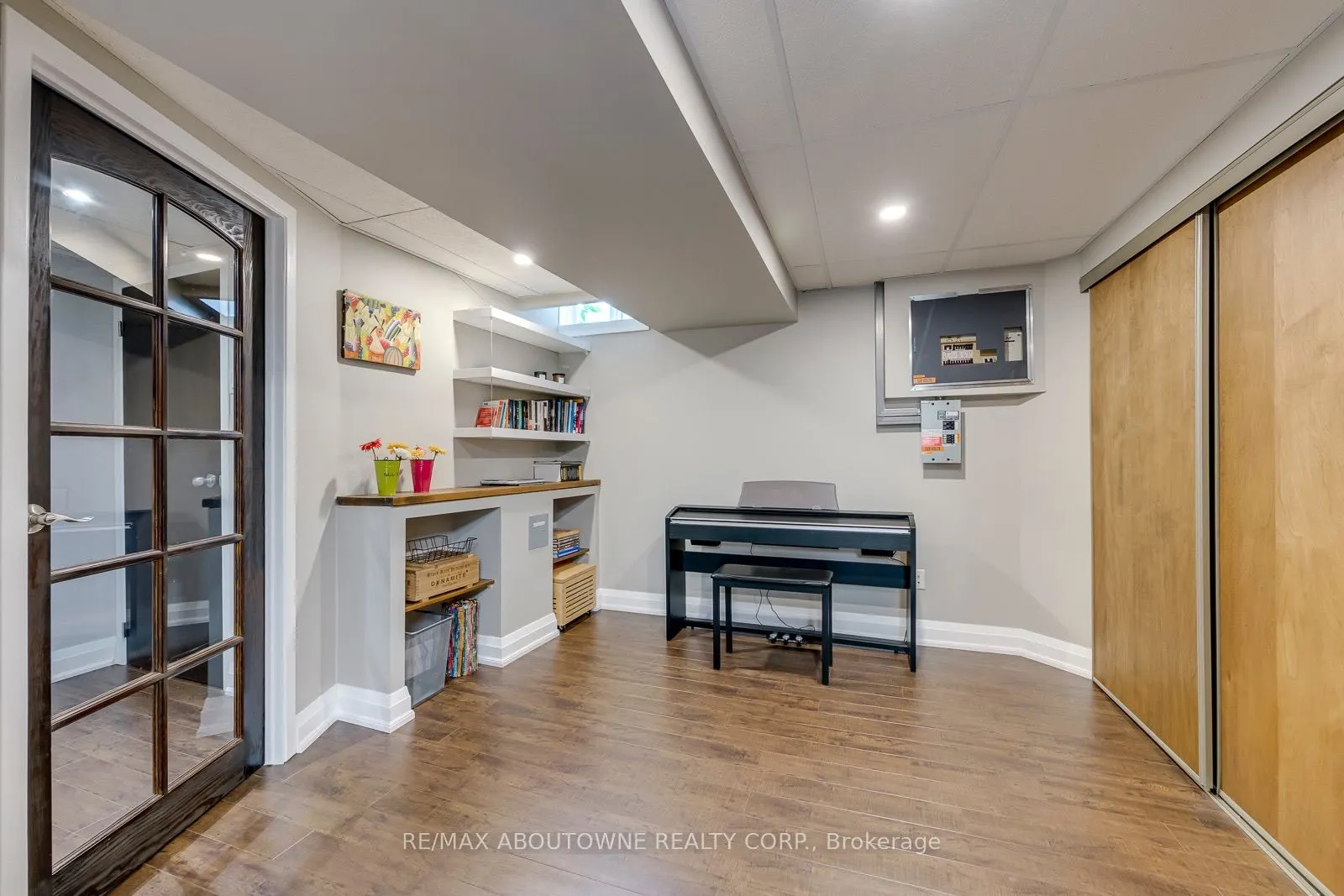 1198 Potters Wheel Crescent
