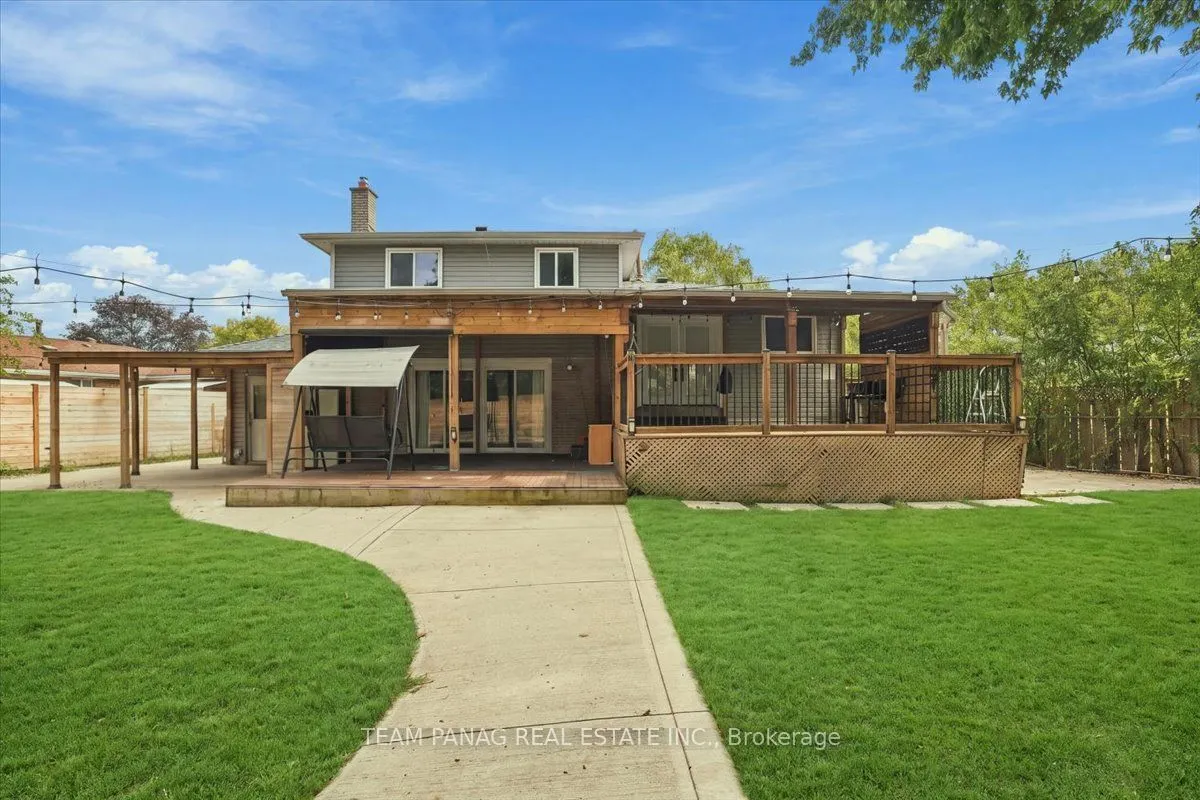 16 Groveland Court