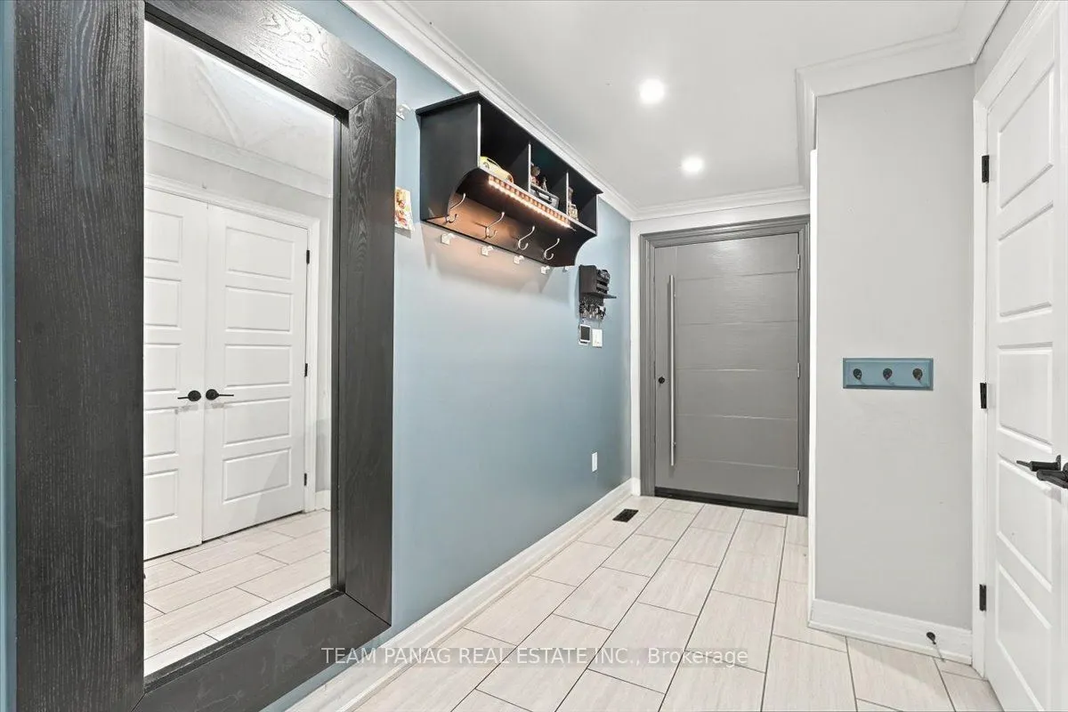 16 Groveland Court