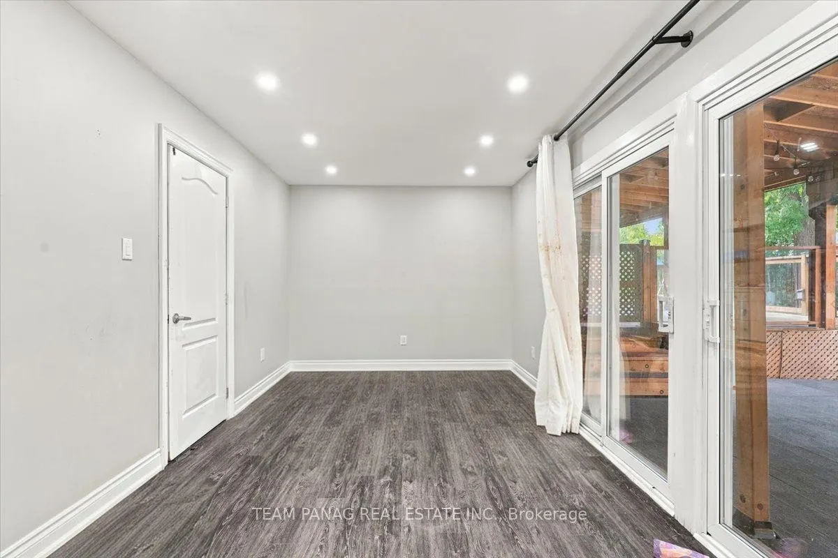 16 Groveland Court
