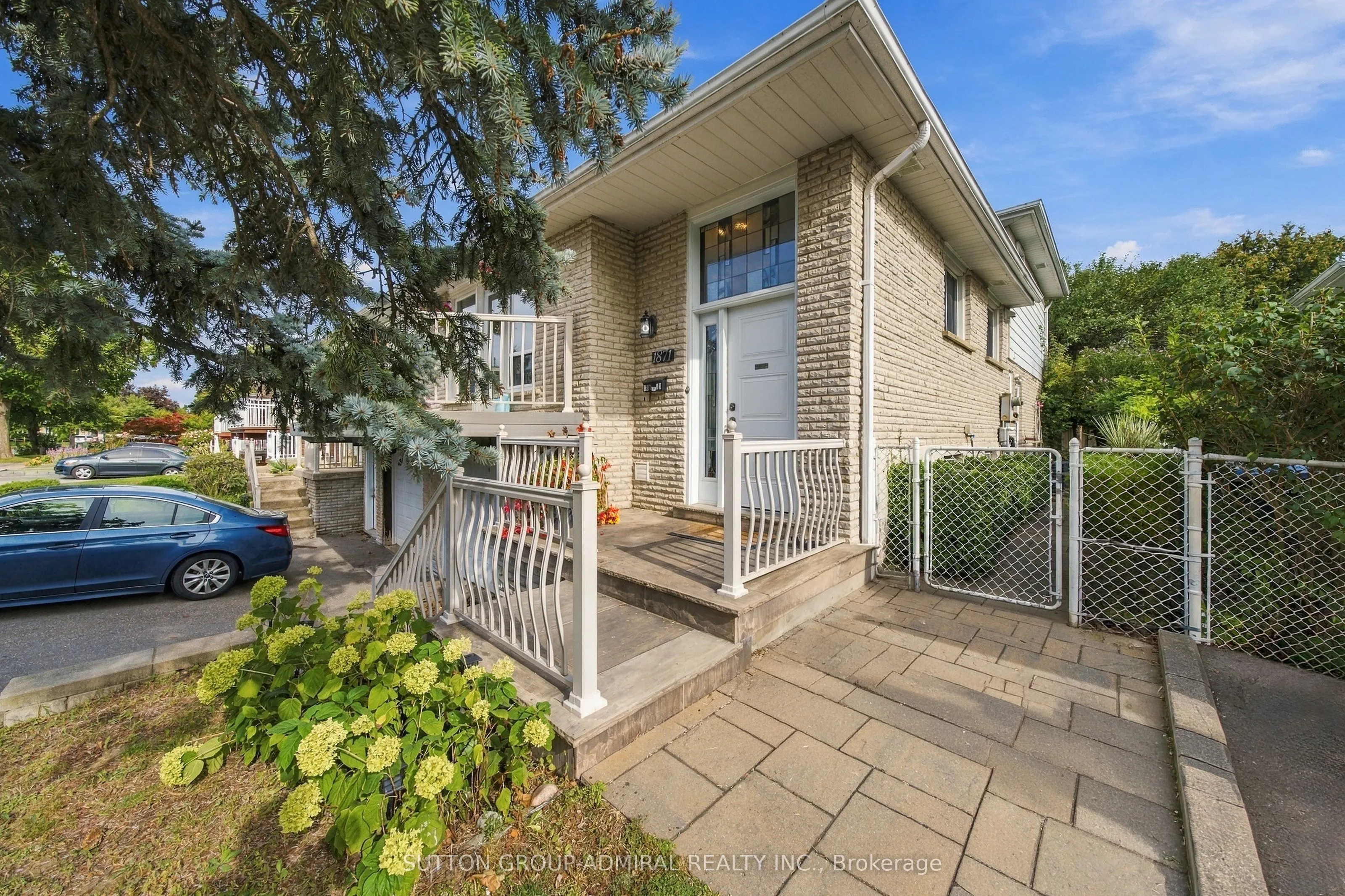1871 Silverberry Crescent