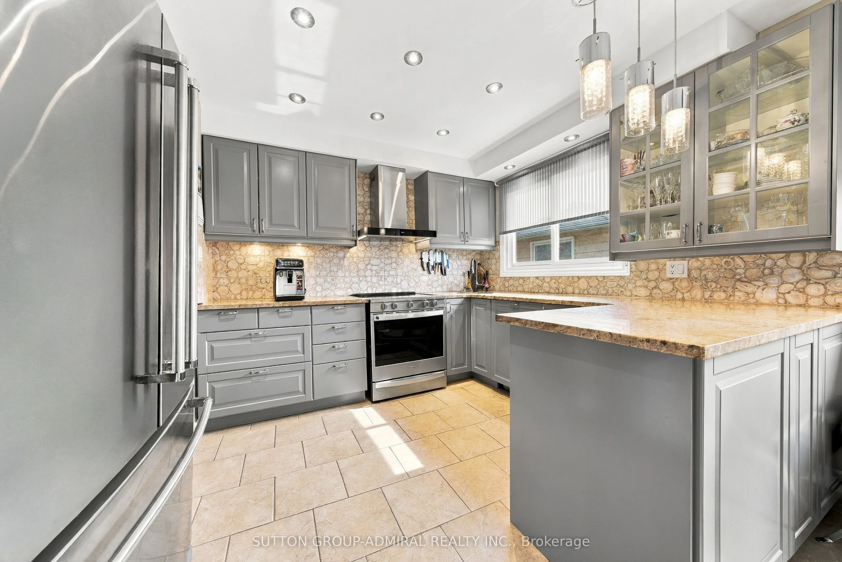 1871 Silverberry Crescent