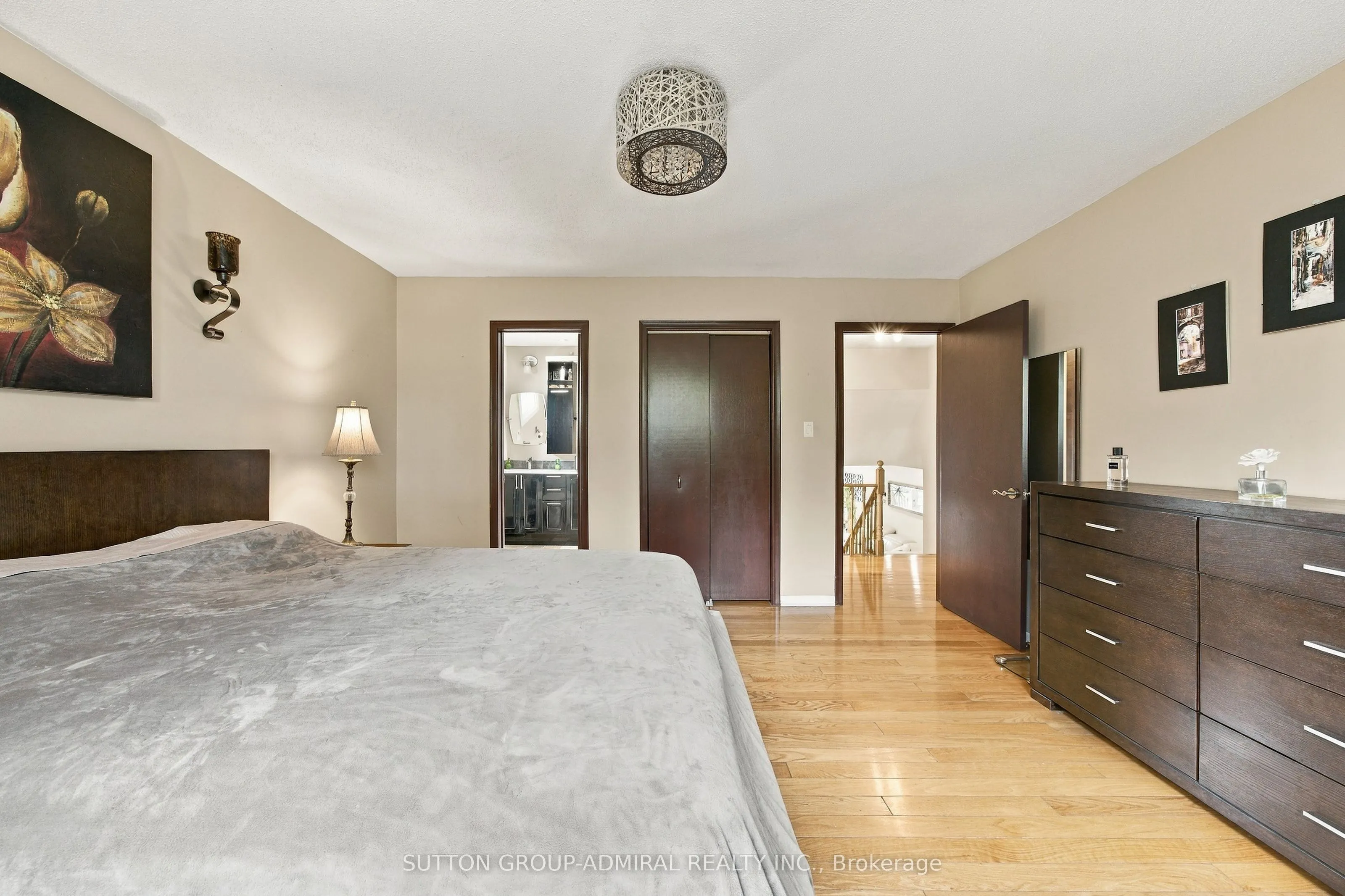 1871 Silverberry Crescent