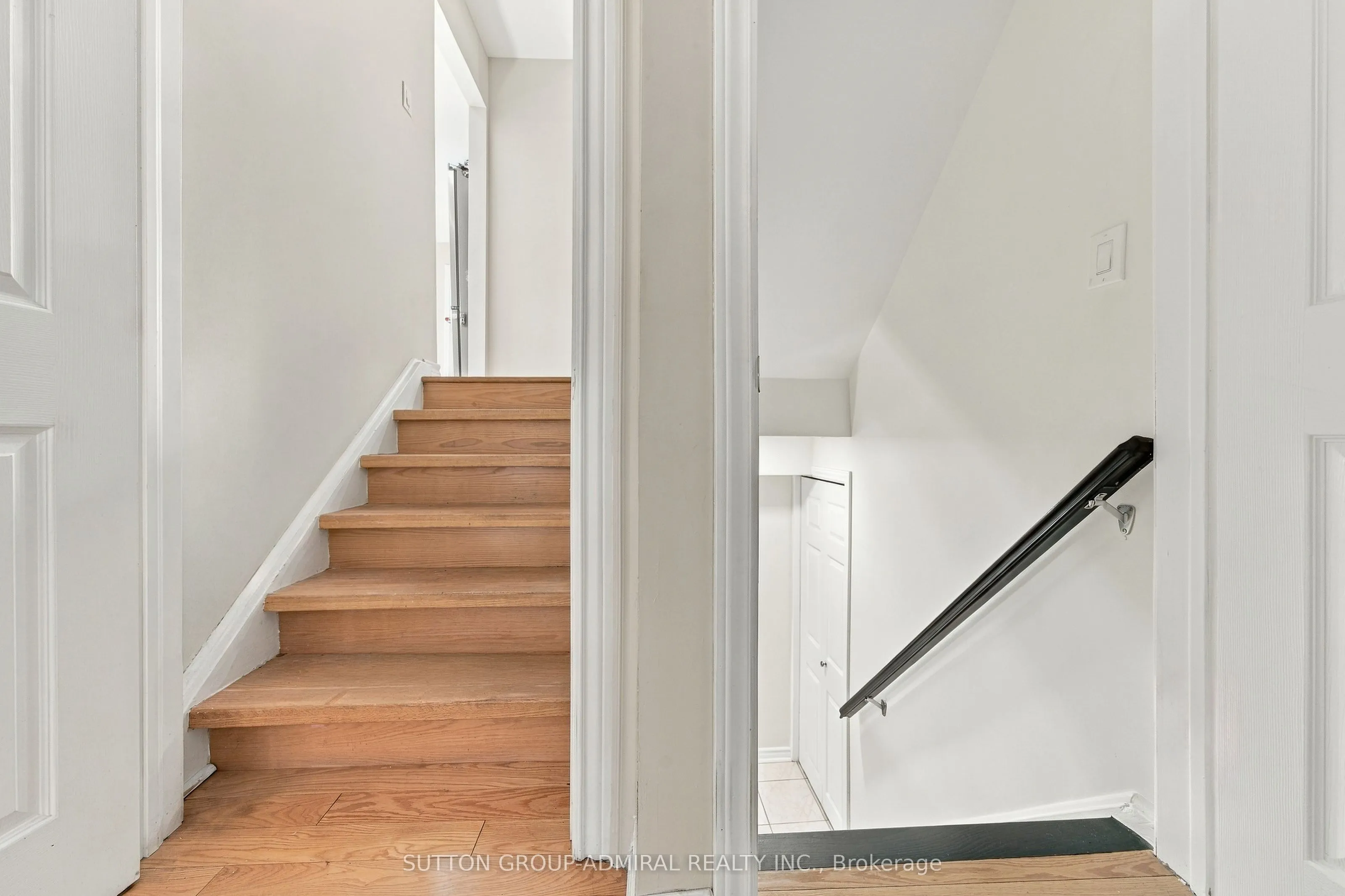 1871 Silverberry Crescent