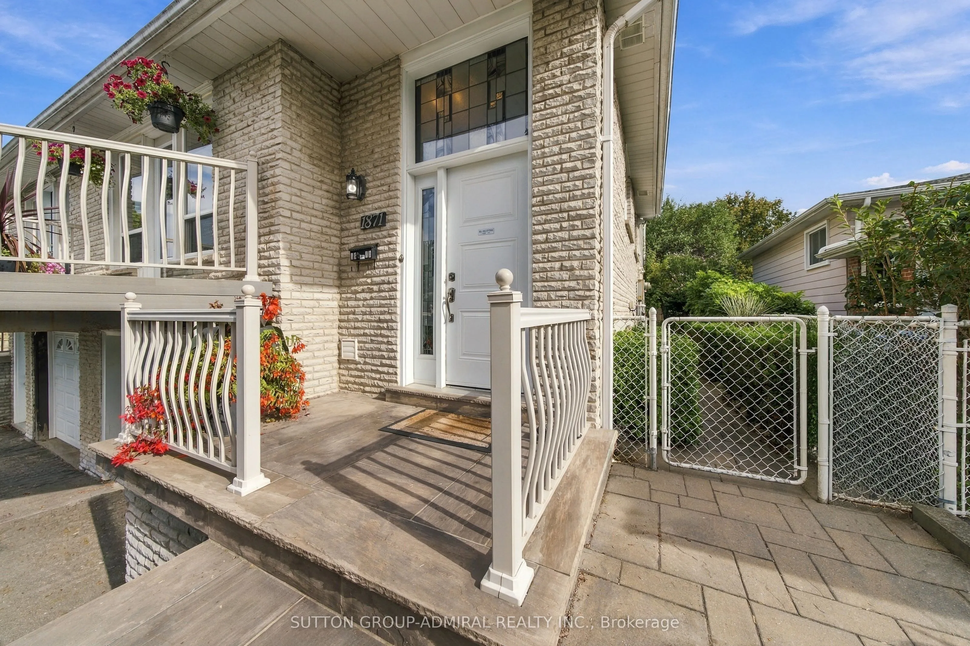 1871 Silverberry Crescent