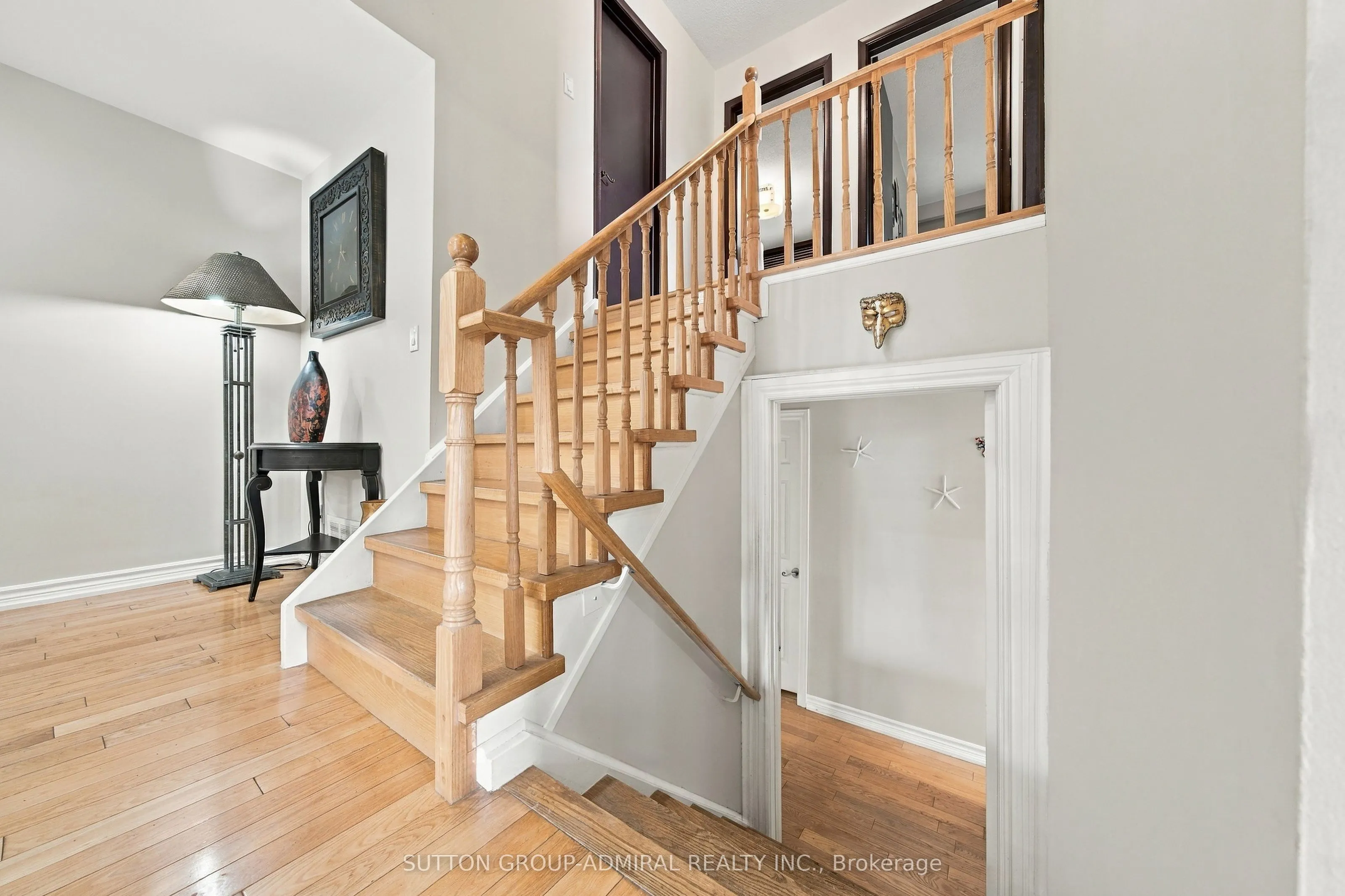 1871 Silverberry Crescent