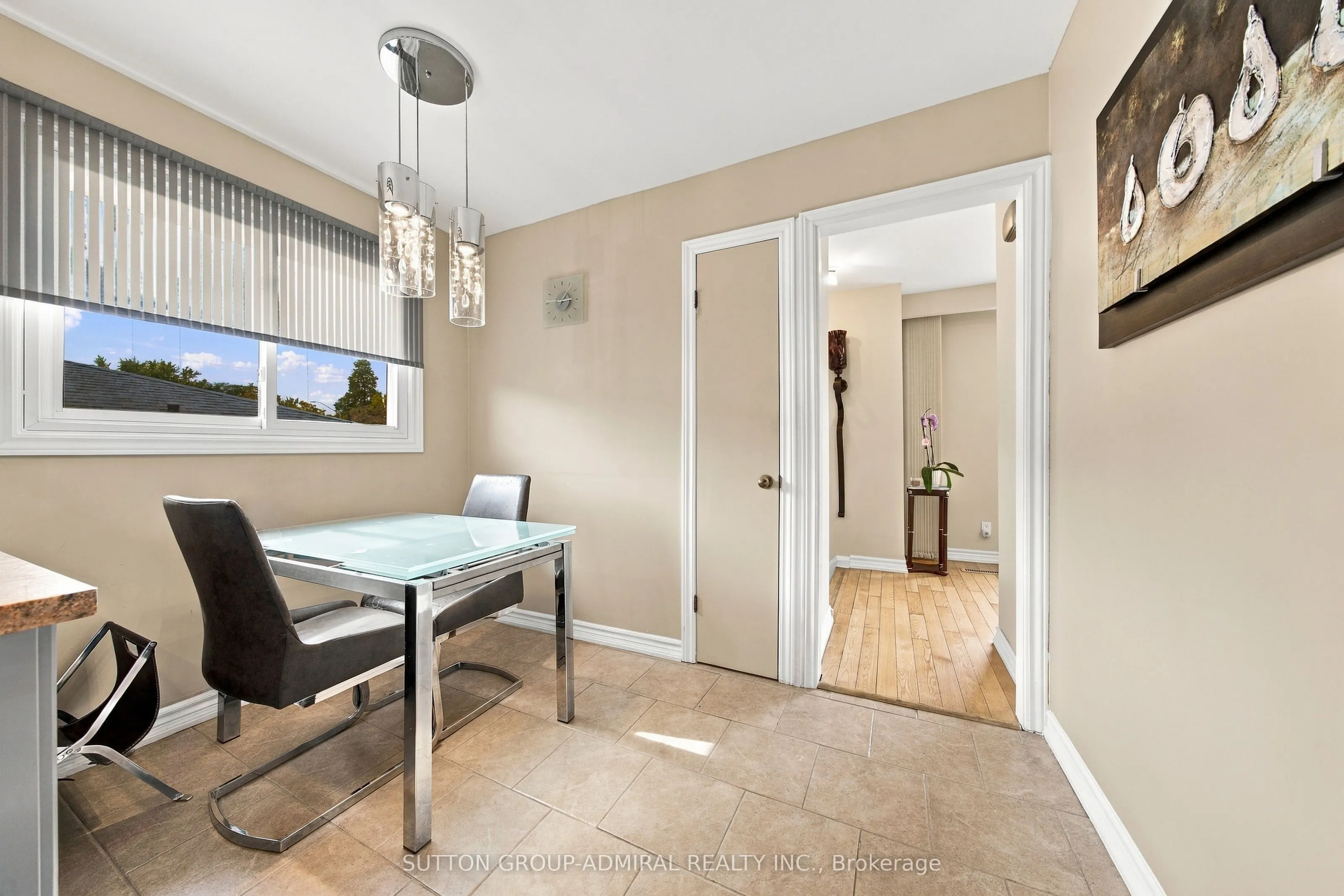 1871 Silverberry Crescent