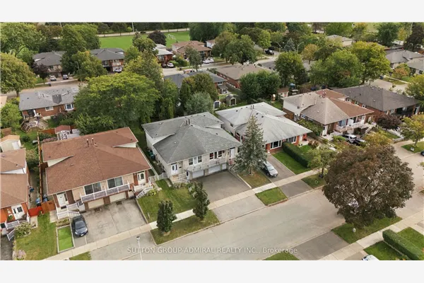 1871 Silverberry Crescent