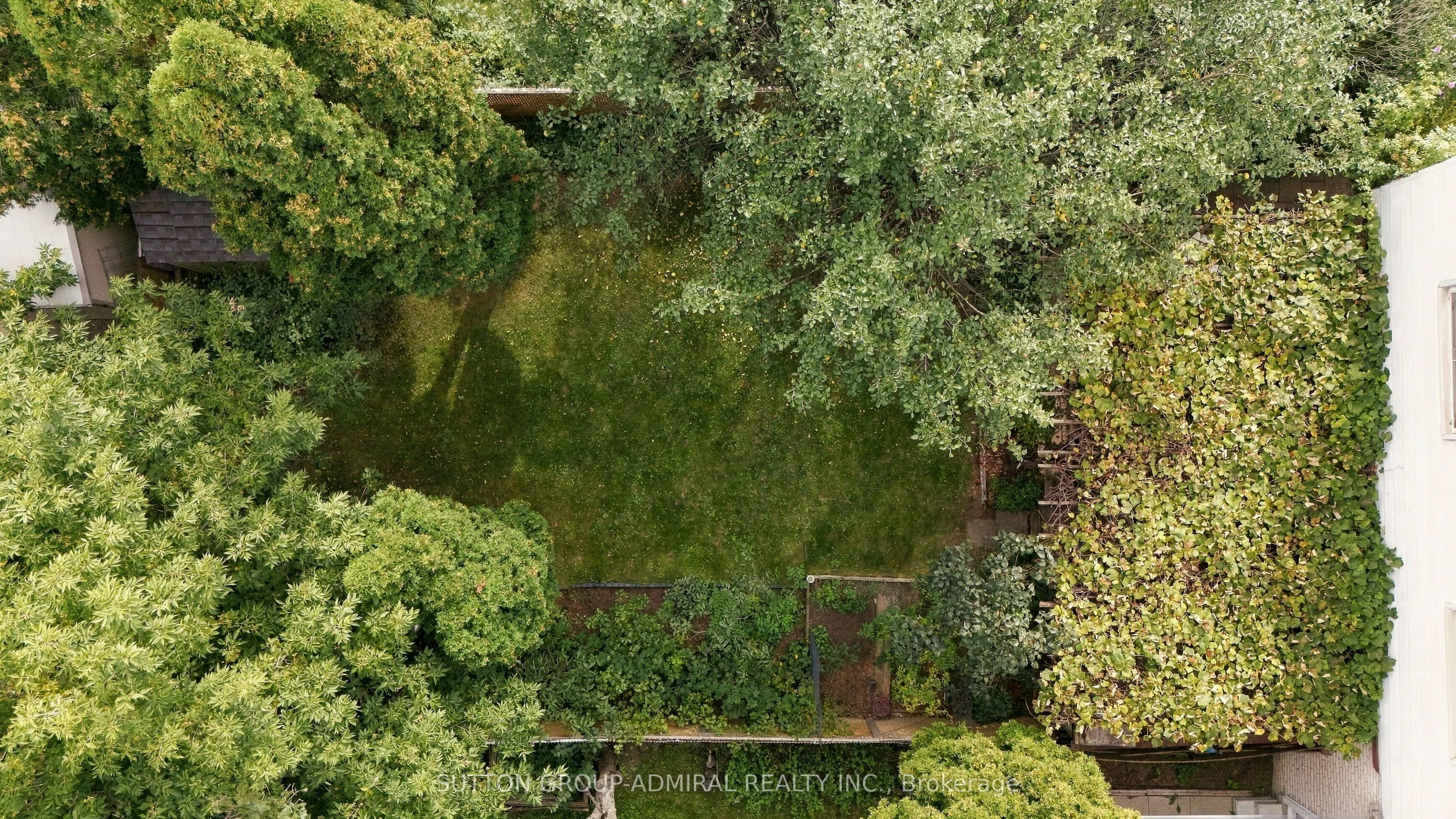 1871 Silverberry Crescent