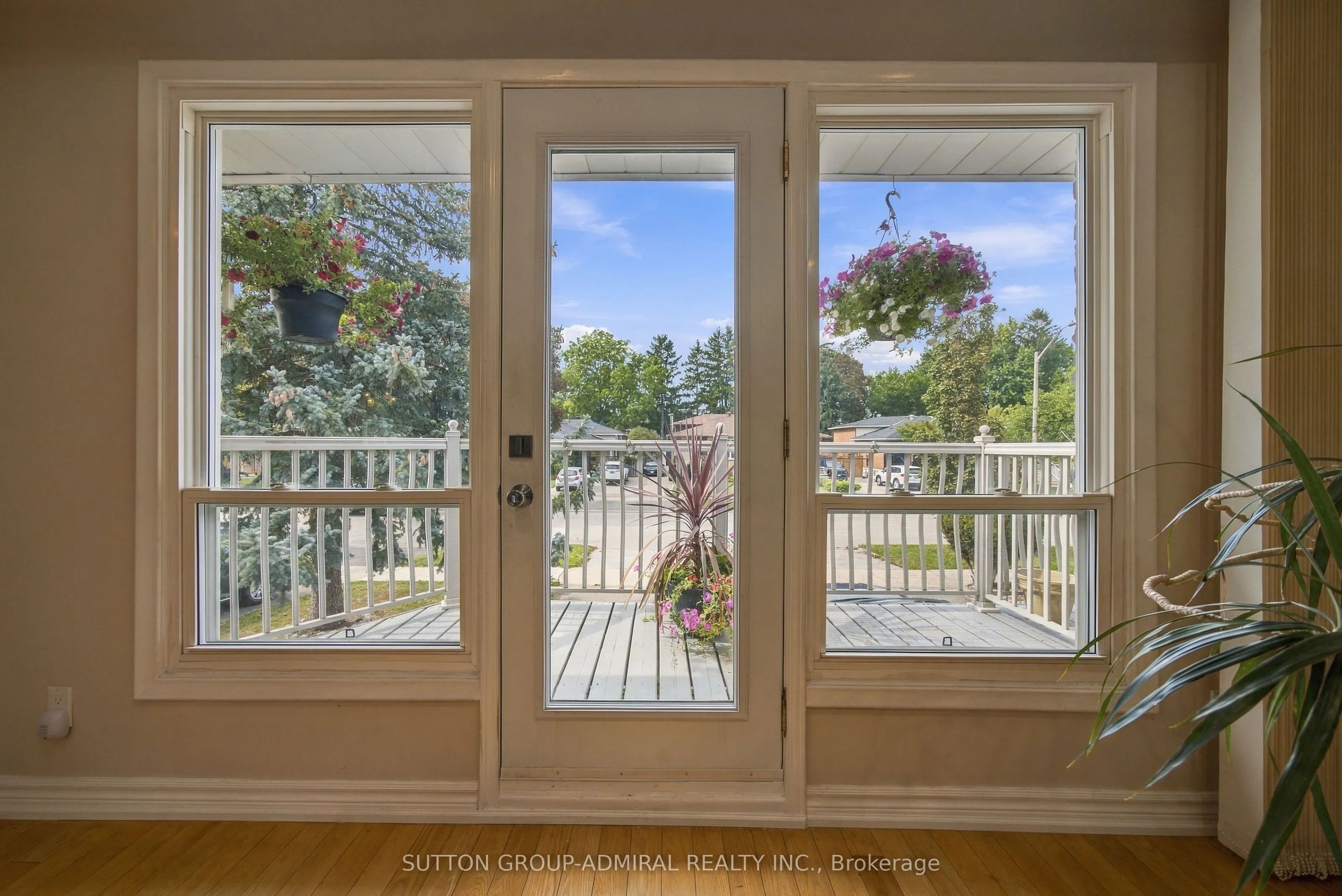 1871 Silverberry Crescent