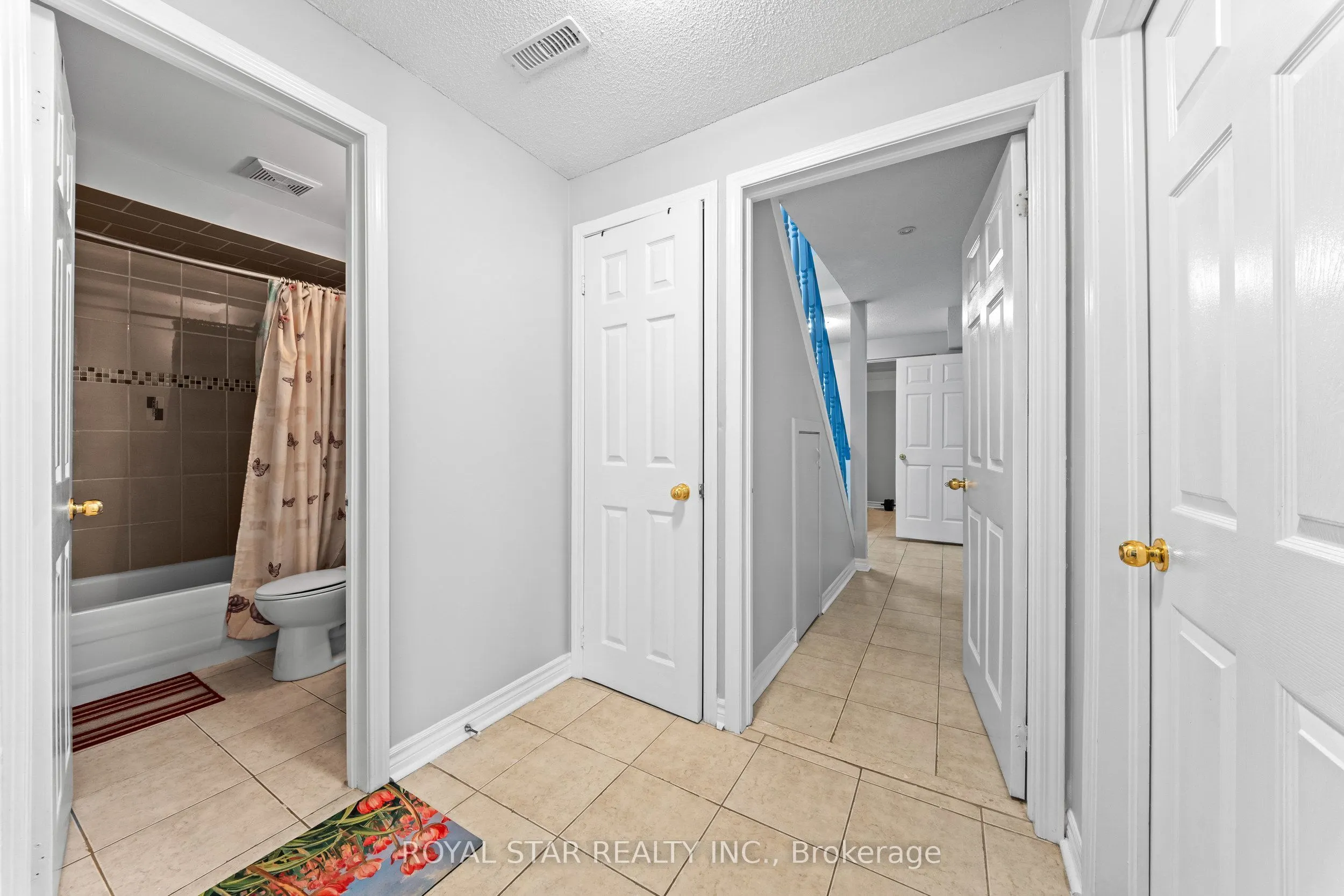 1522 Swann Crescent