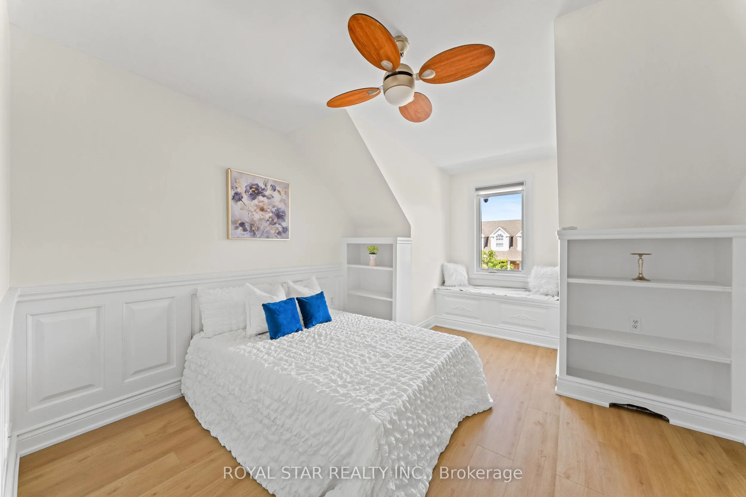 1522 Swann Crescent