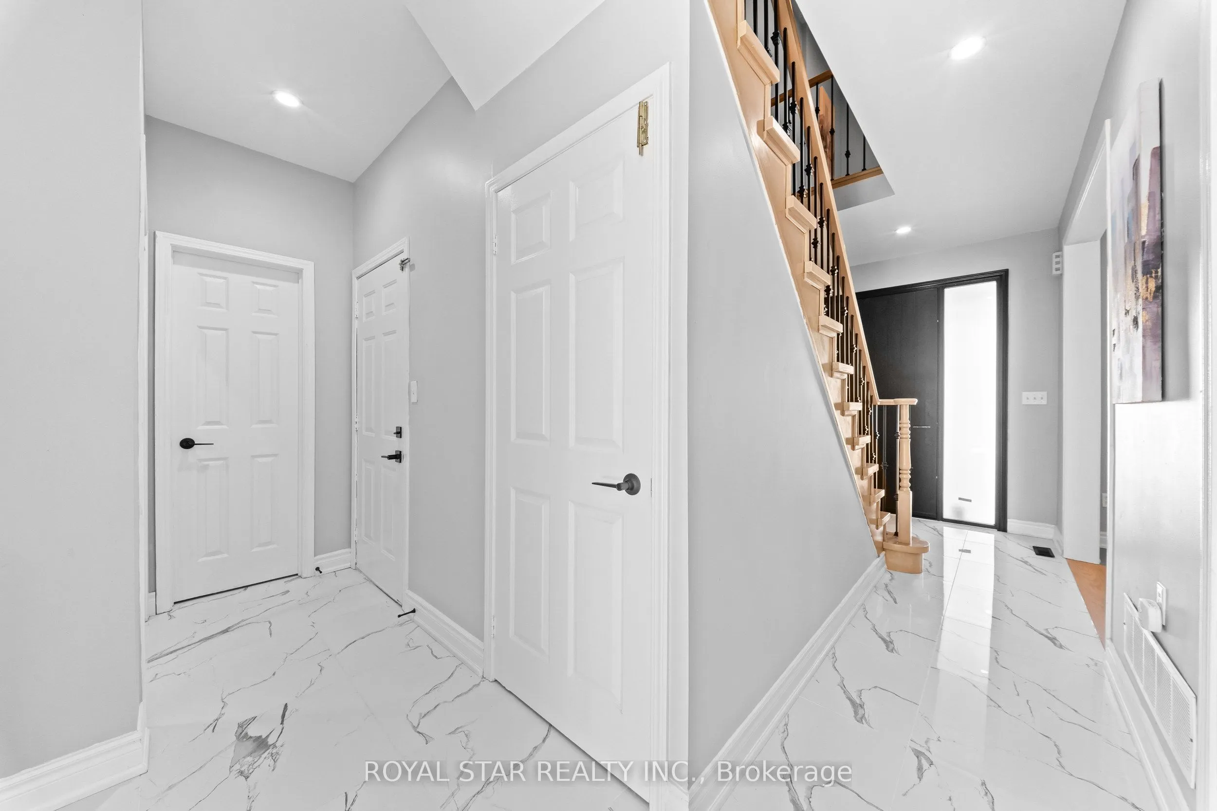 1522 Swann Crescent