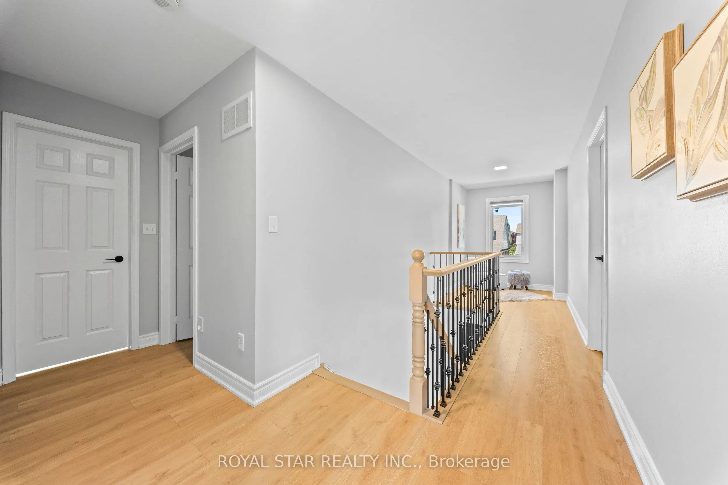1522 Swann Crescent