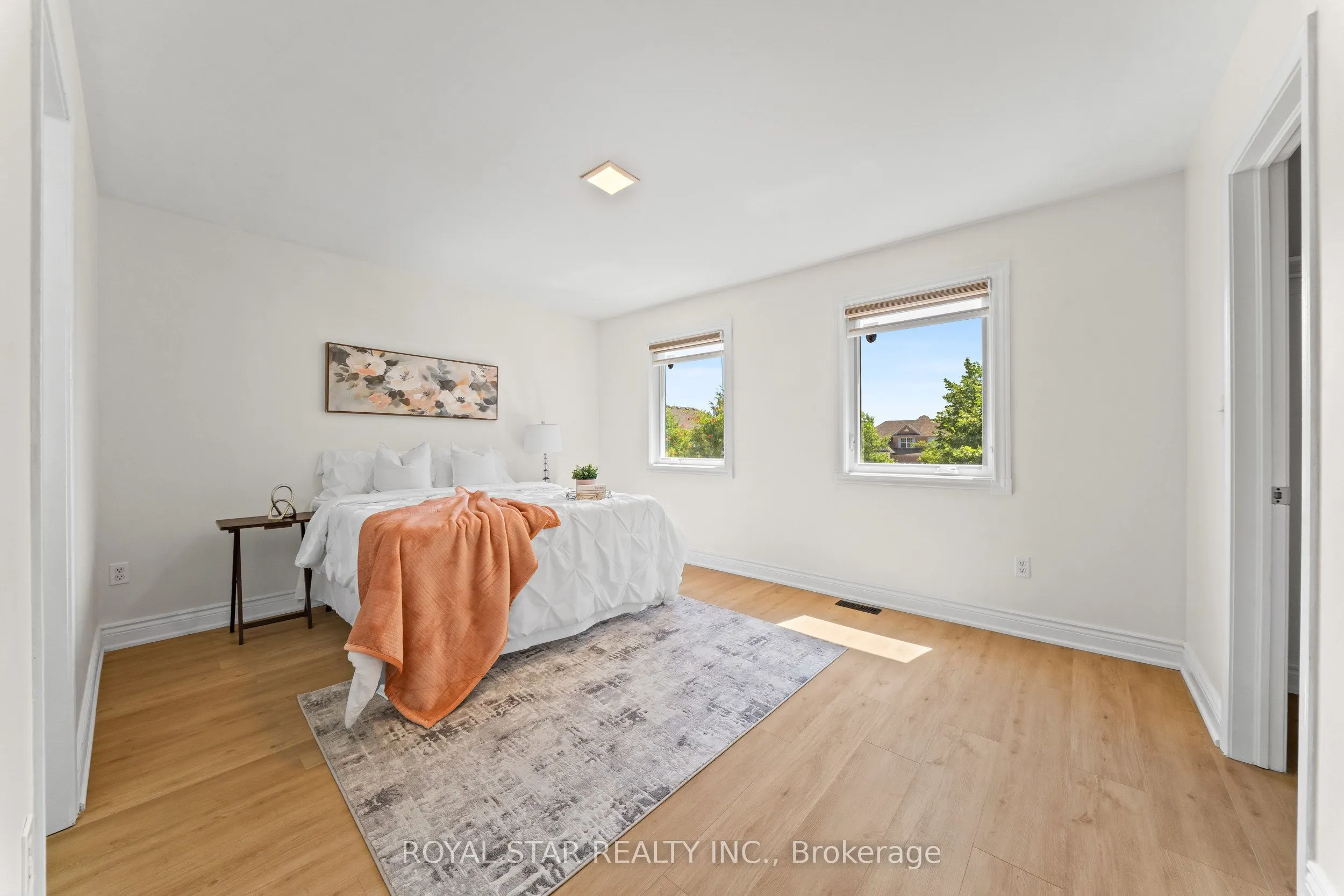 1522 Swann Crescent