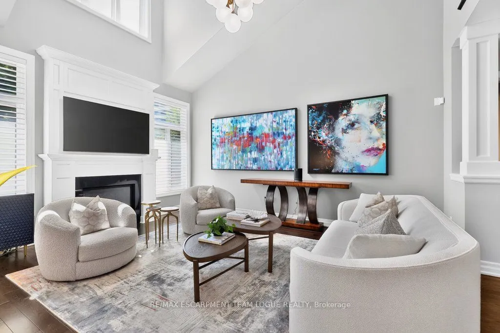888 Park Avenue W