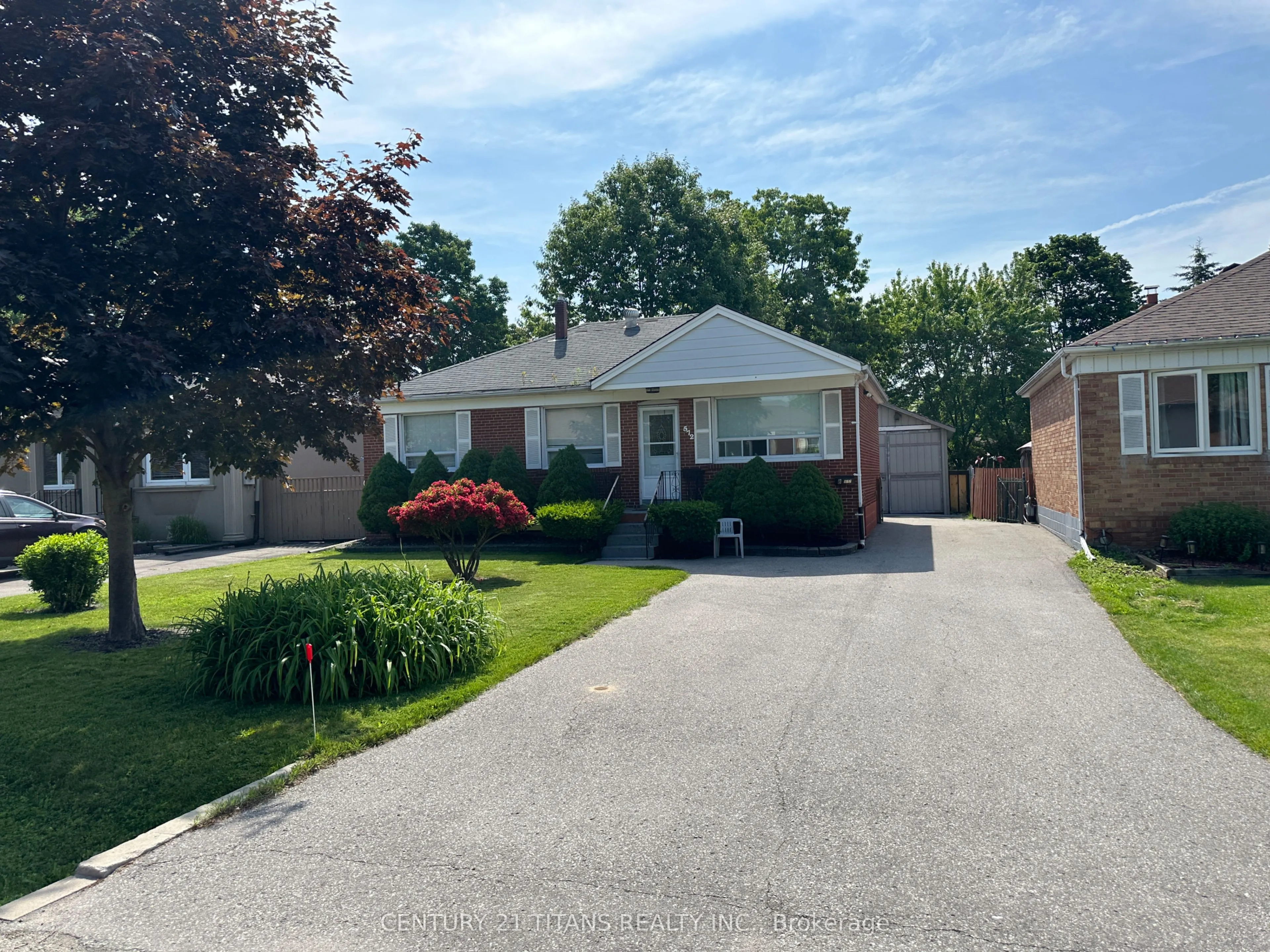 572 Exbury Crescent #Main